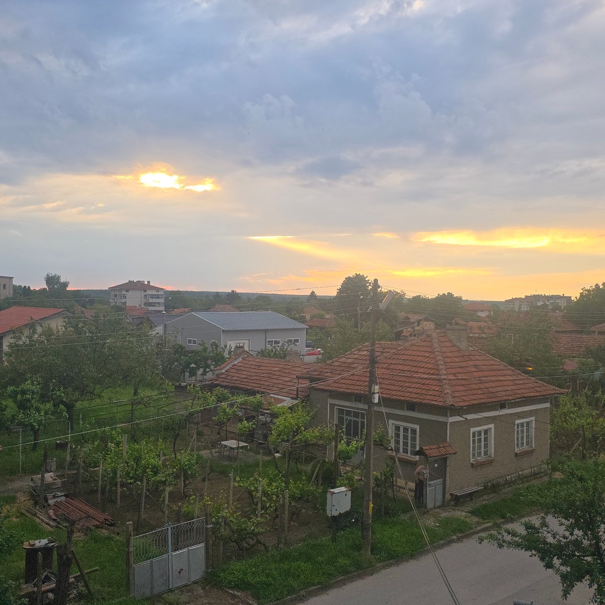 Sunset views and gaming moments captured in Isperih, Bulgaria