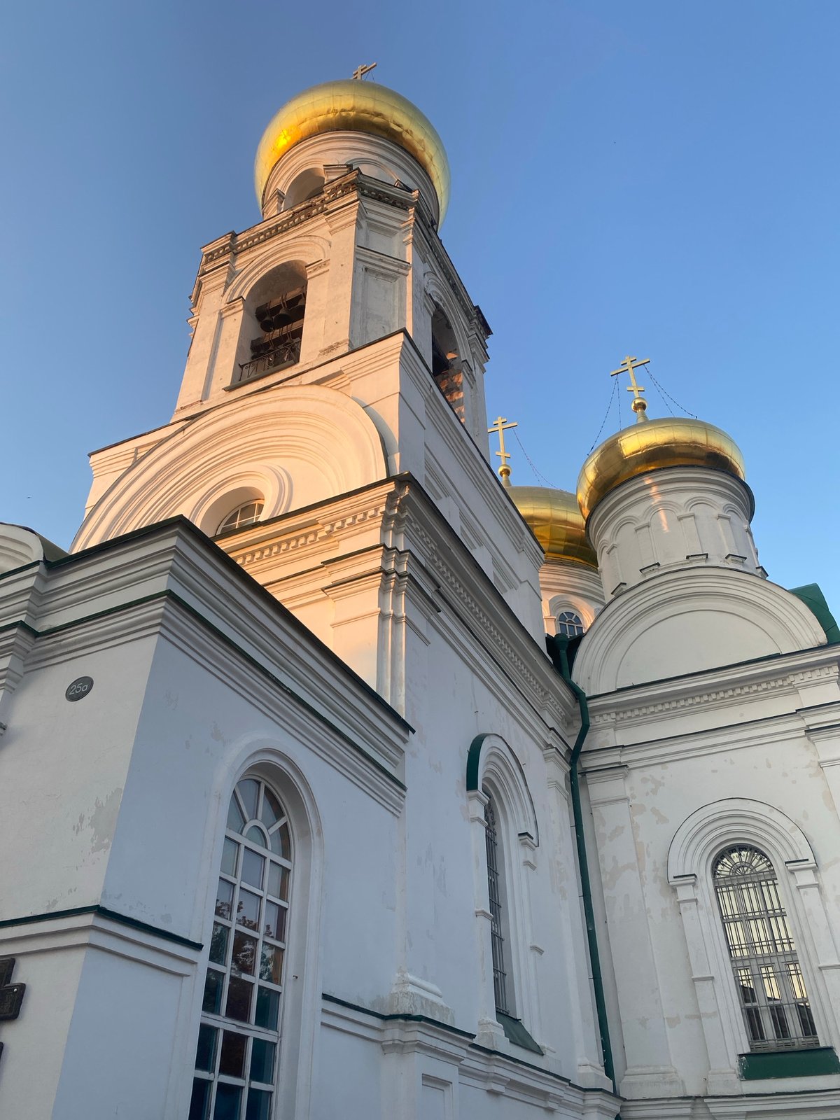 Nizhny Novgorod churches, skyline, and street scenes at golden hour