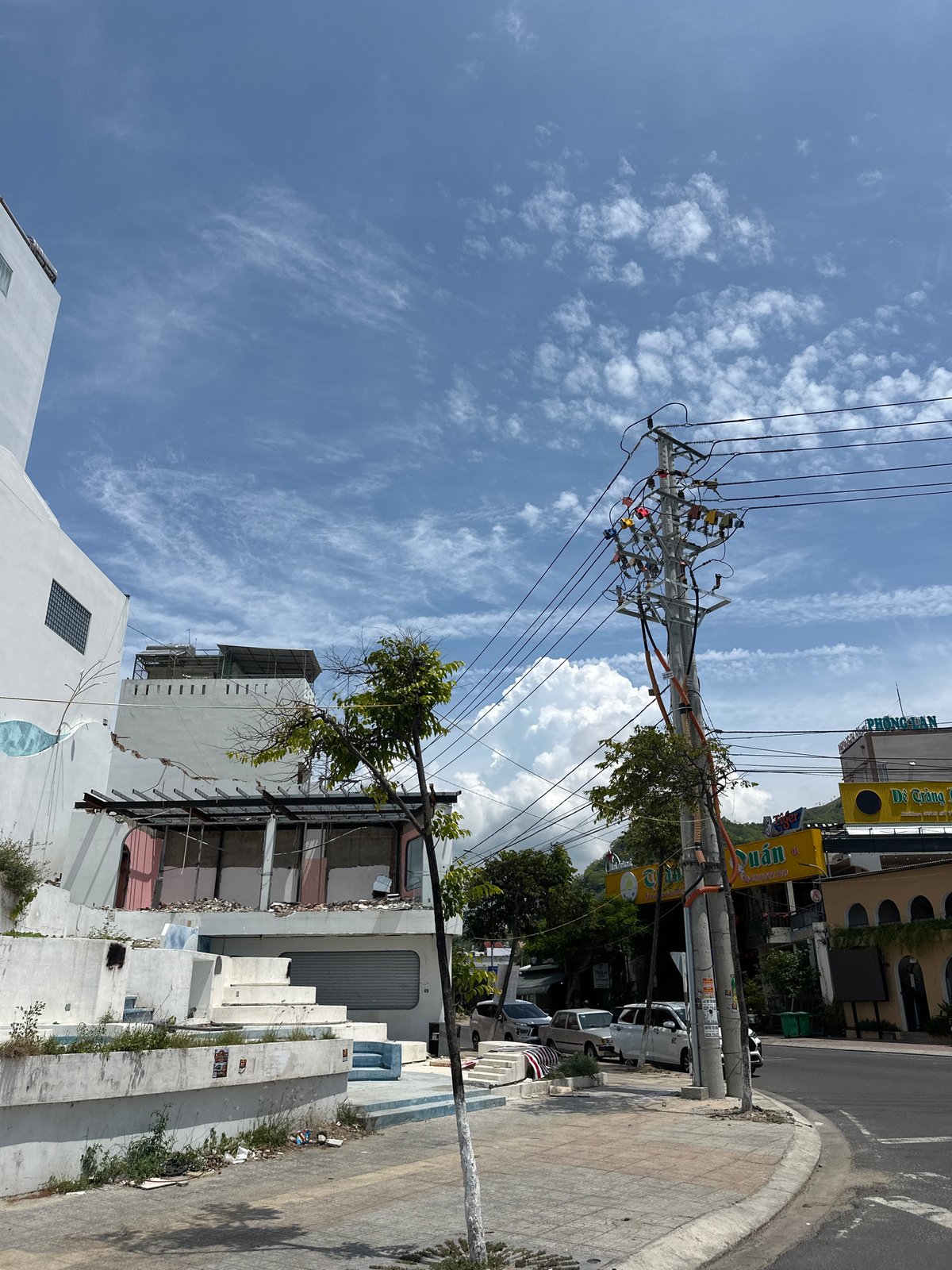Early morning scenes from Nha Trang's streets, shops, markets
