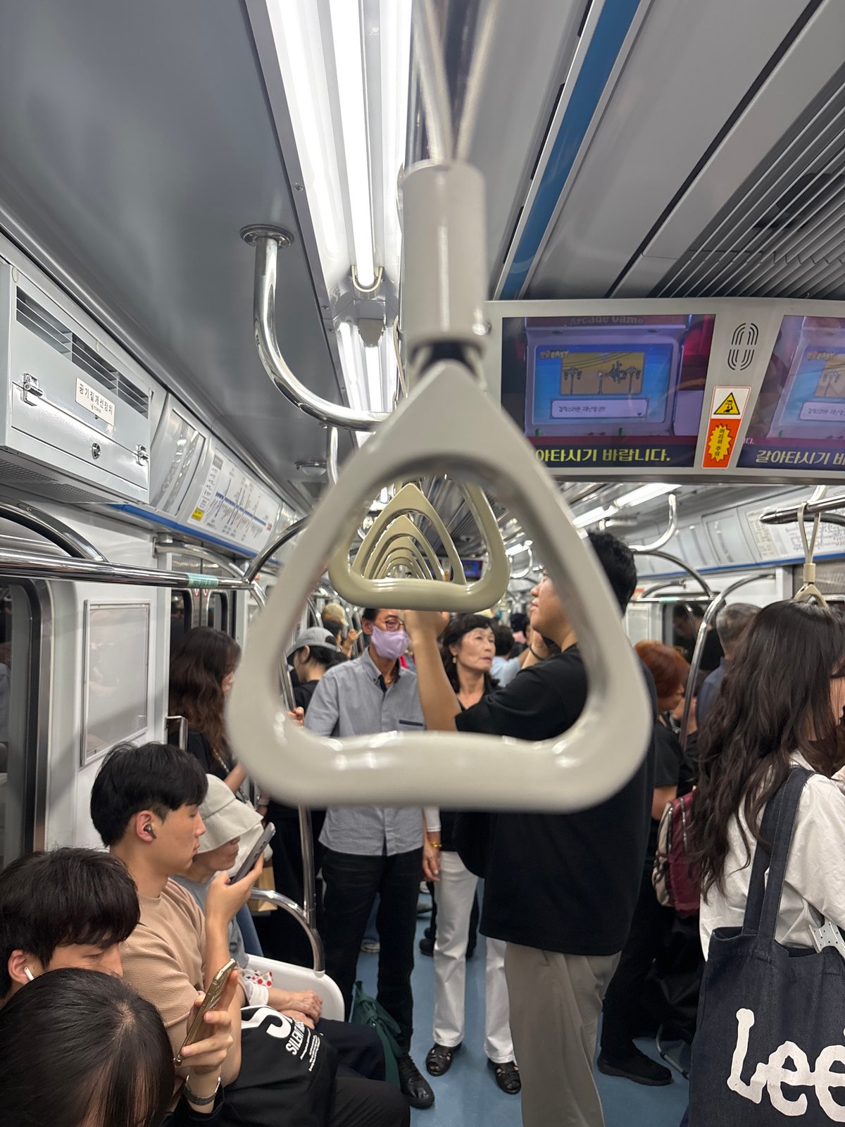 Morning street and transit life across Incheon