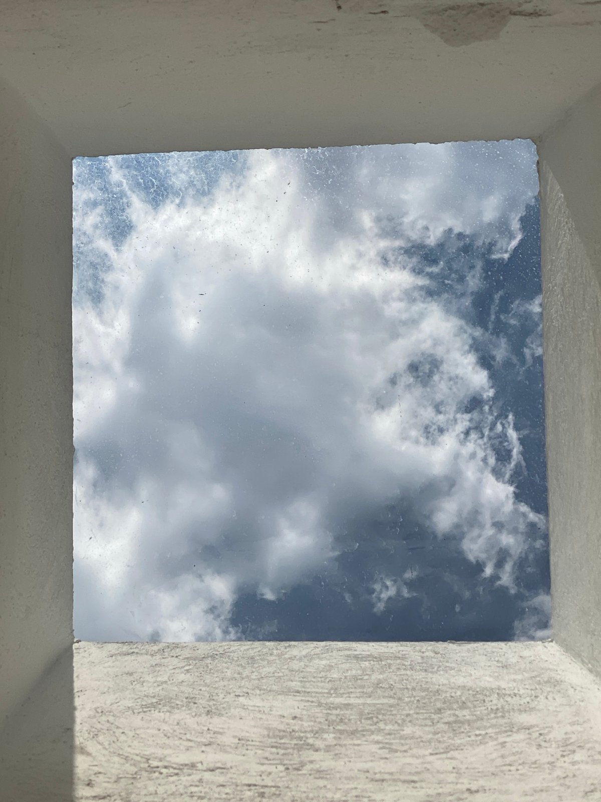 Observer documents cloudy afternoon skies in San Andrés Cholula