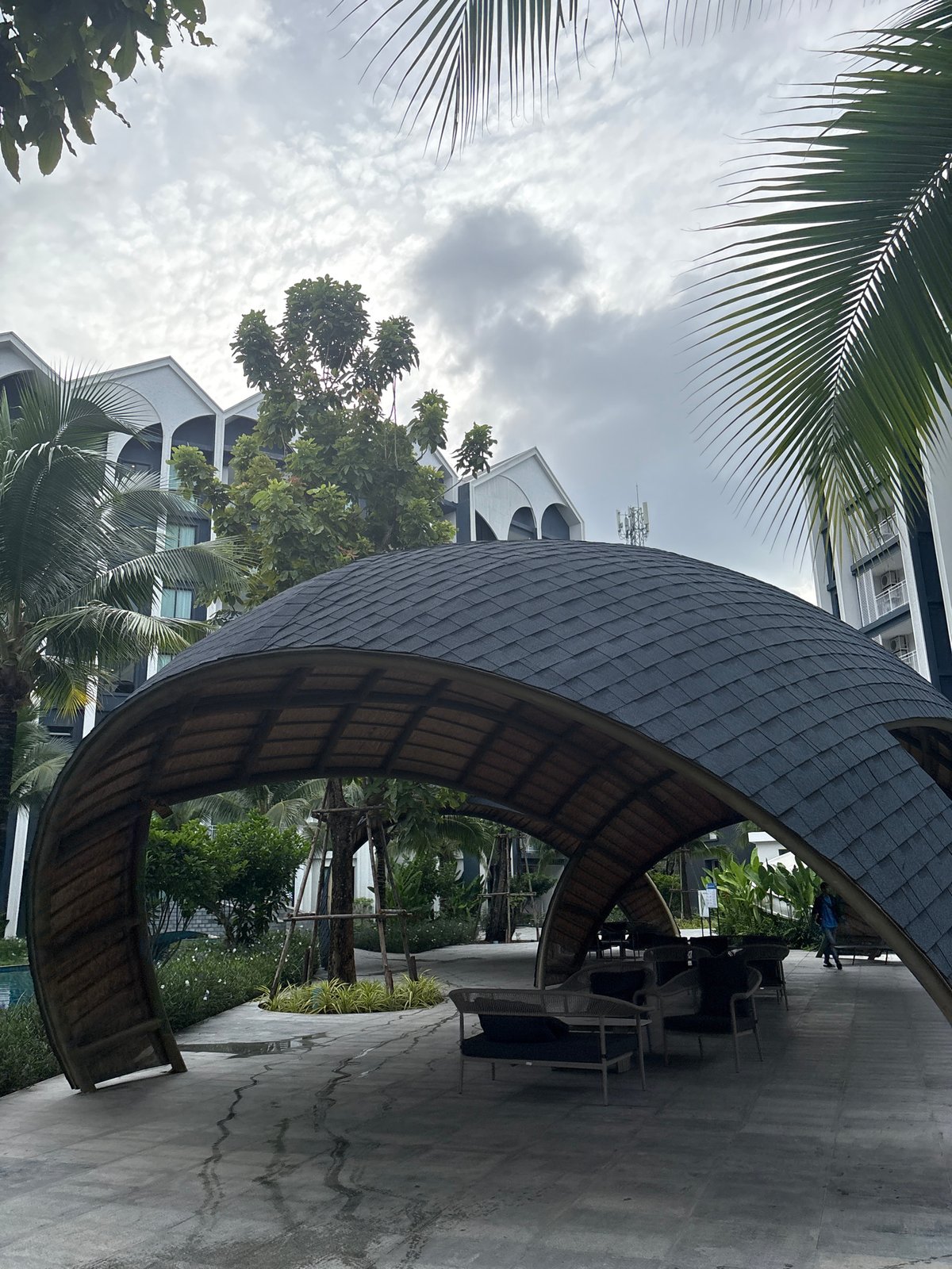 Exploring a Sakhu resort complex, grounds and wildlife included