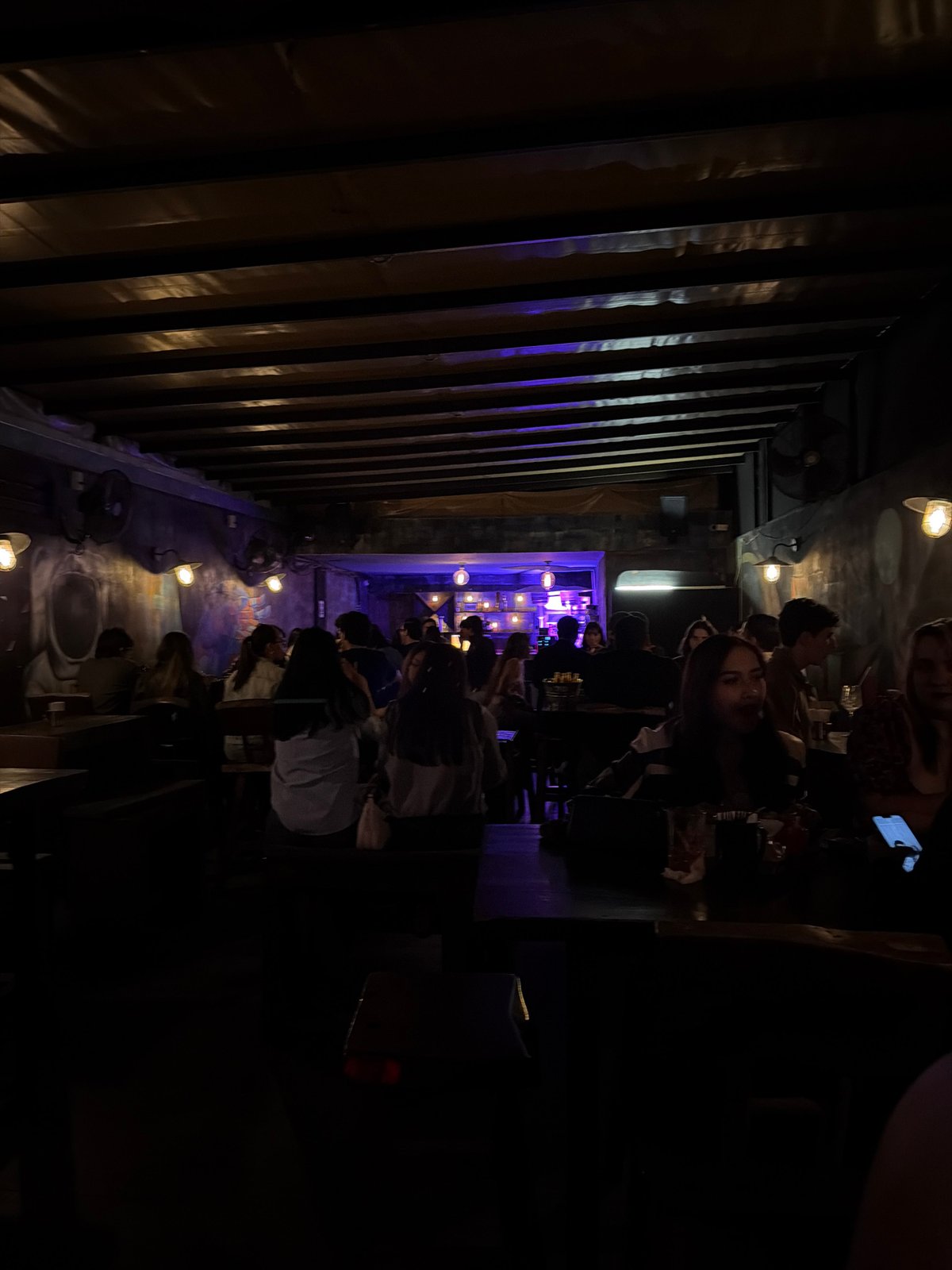 Early morning bar scene documented in San Pedro Garza García
