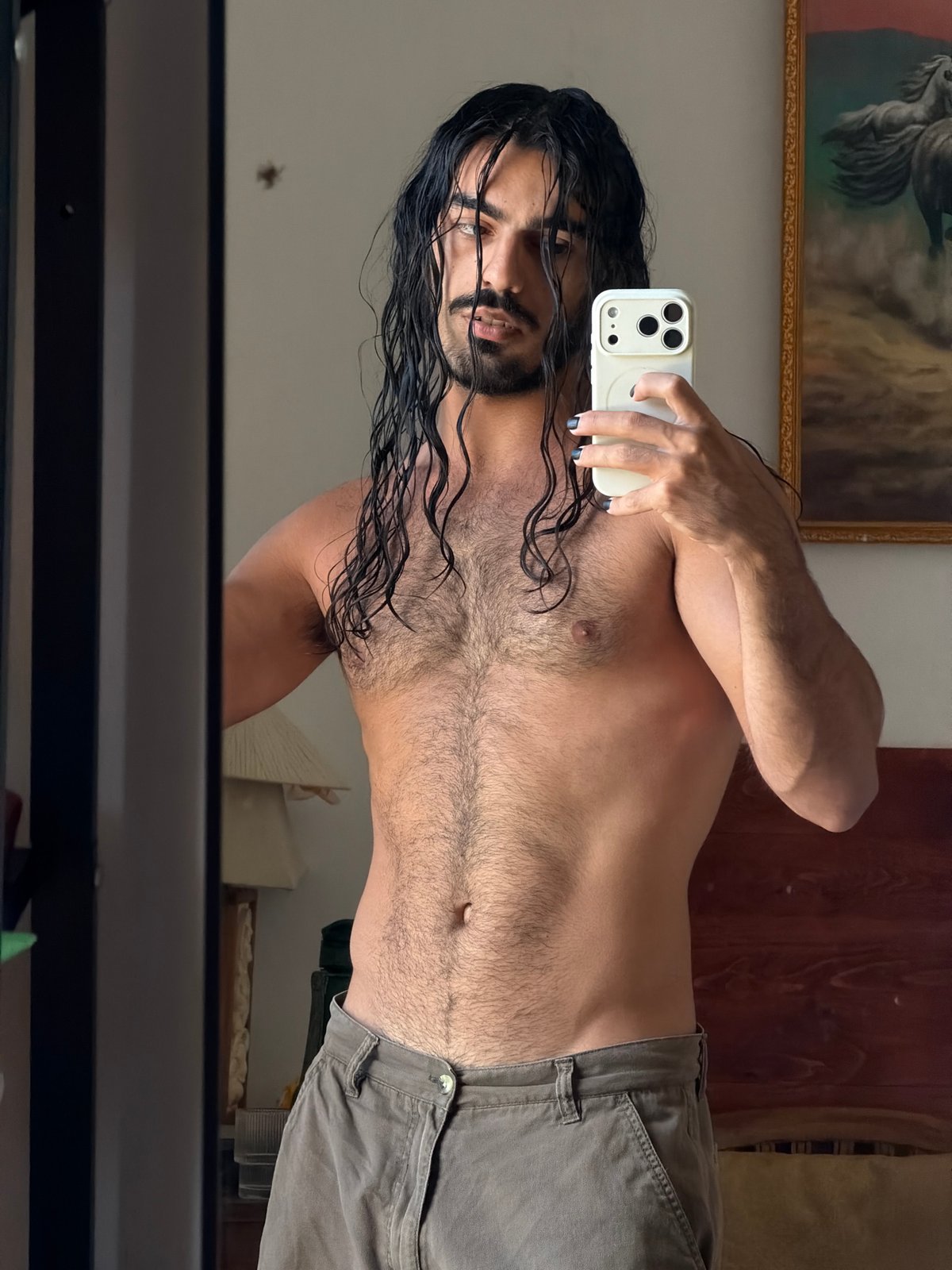 Mirror selfies in a North Kuta bedroom, Bali