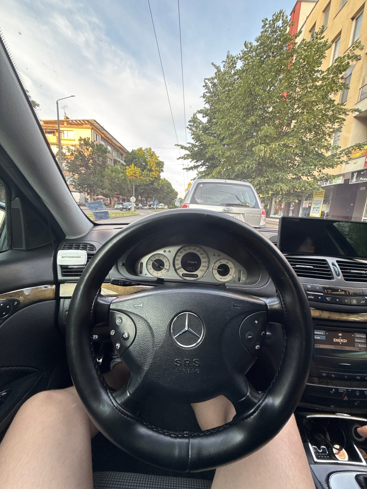 Driver documents routine Mercedes journey through Stara Zagora streets
