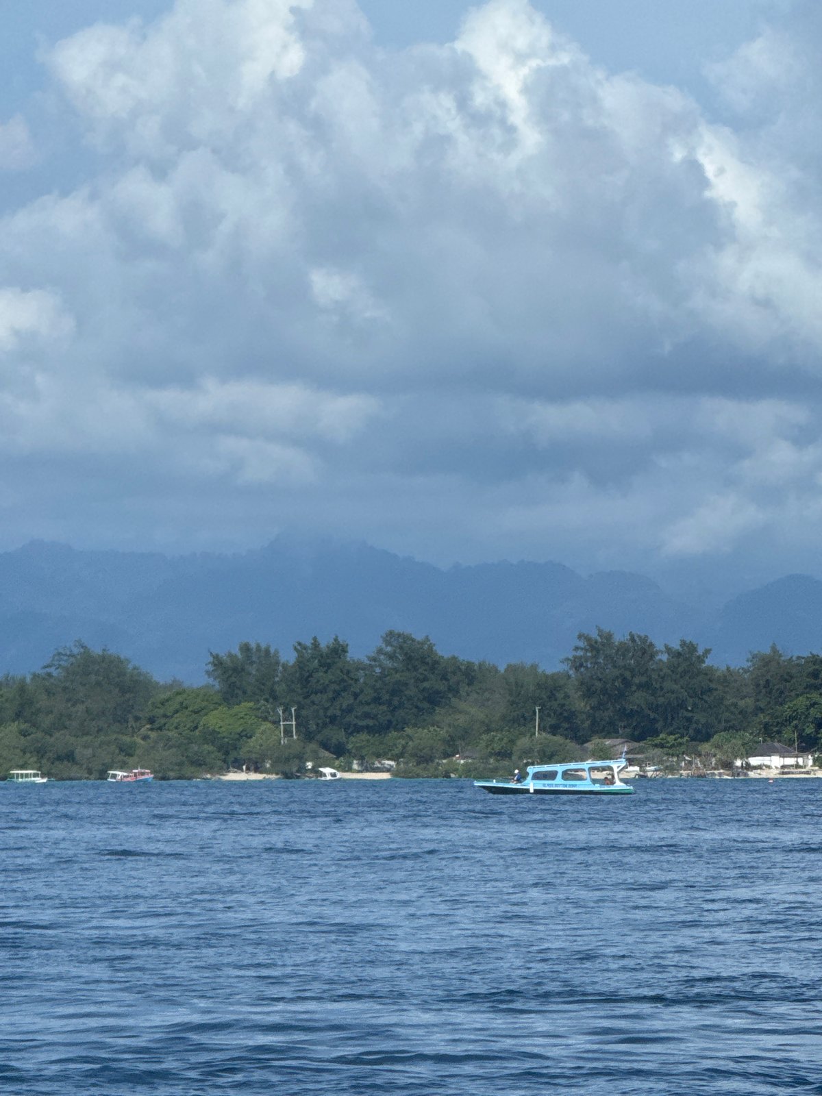 Indonesian coastal scenery documented by witnesses during morning hours