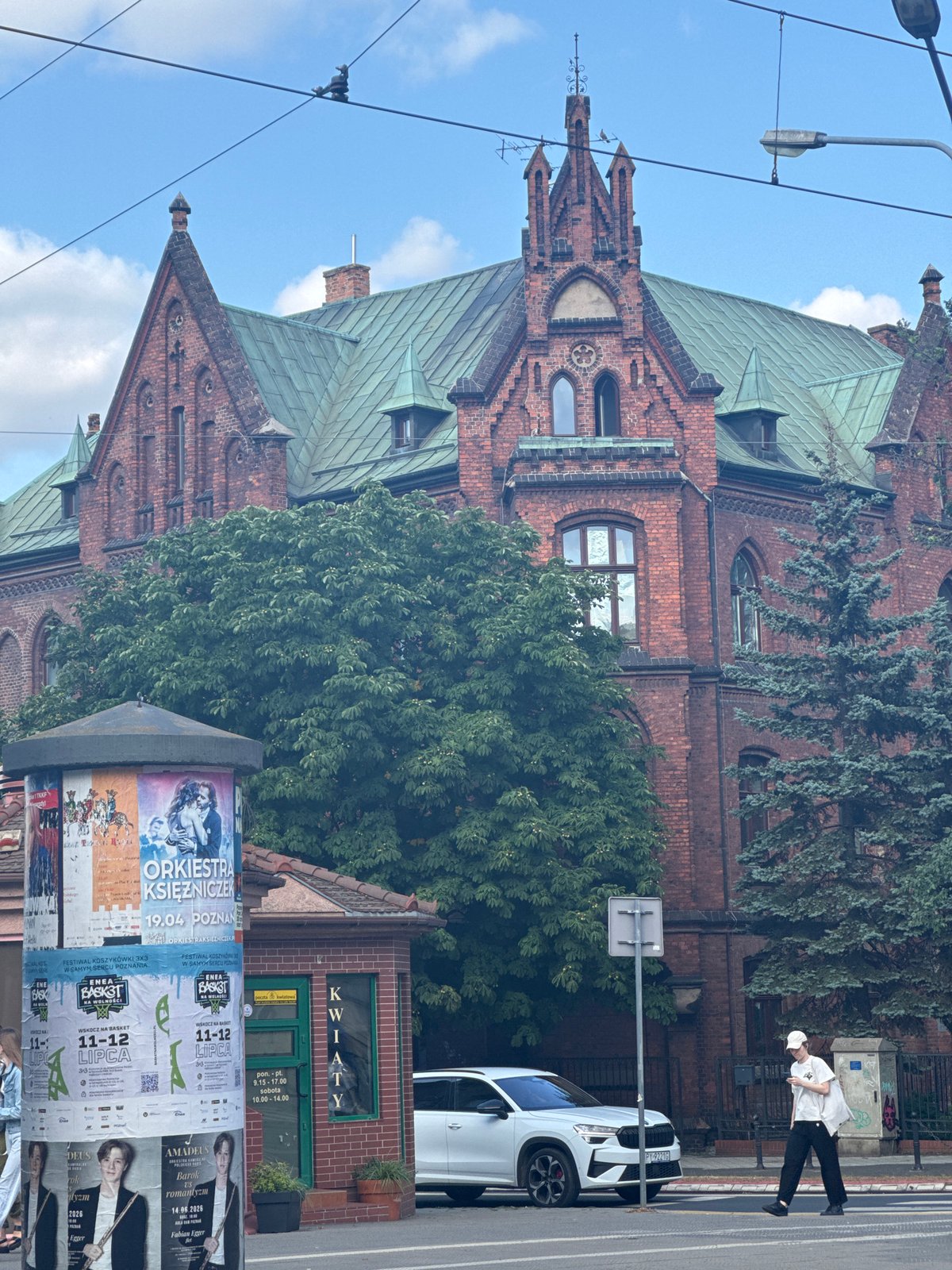 Poznań city centre: landmarks, streetscapes, and transit in one loop