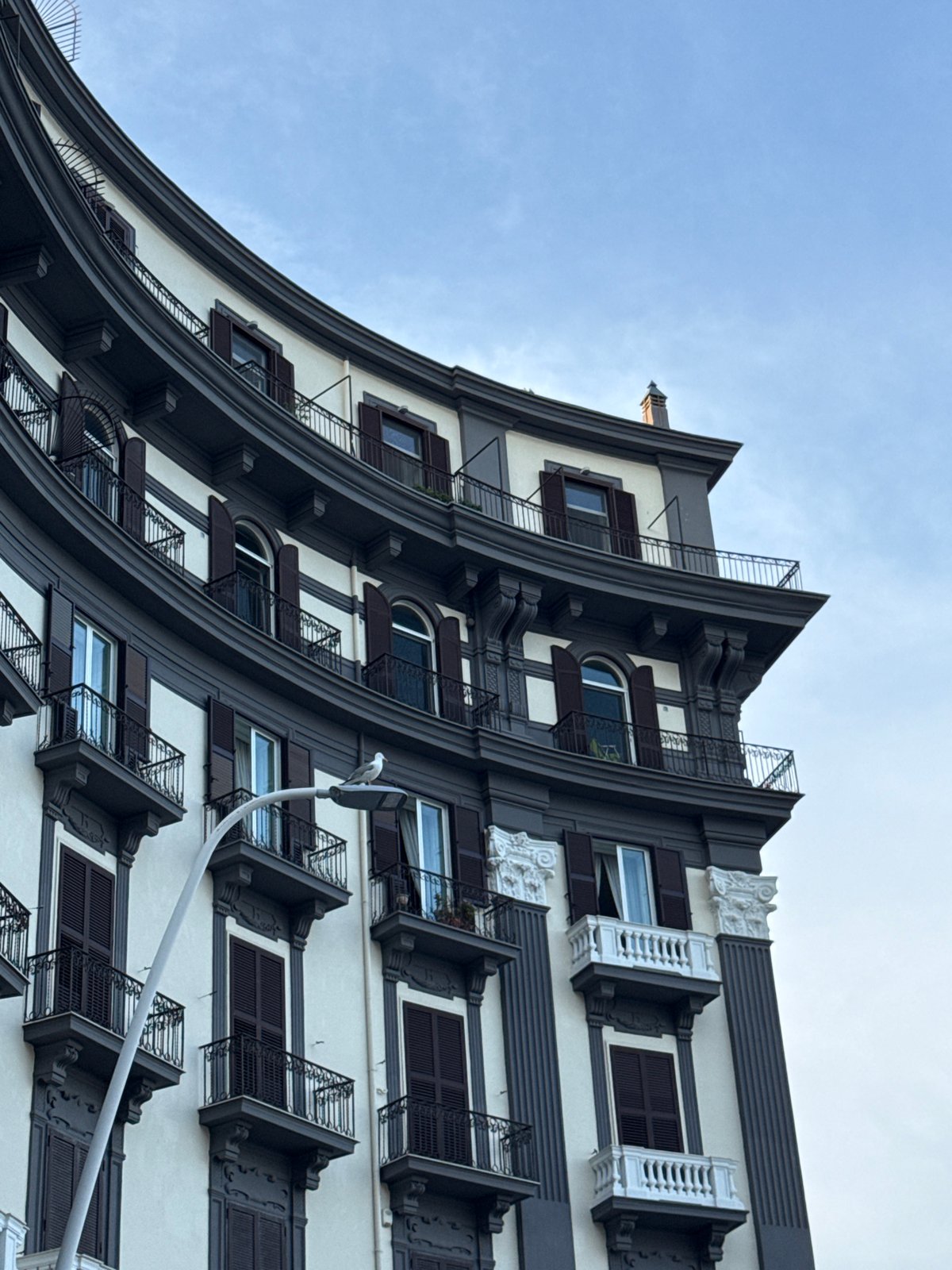 Wandering Naples: streets, shoreline, and historic architecture