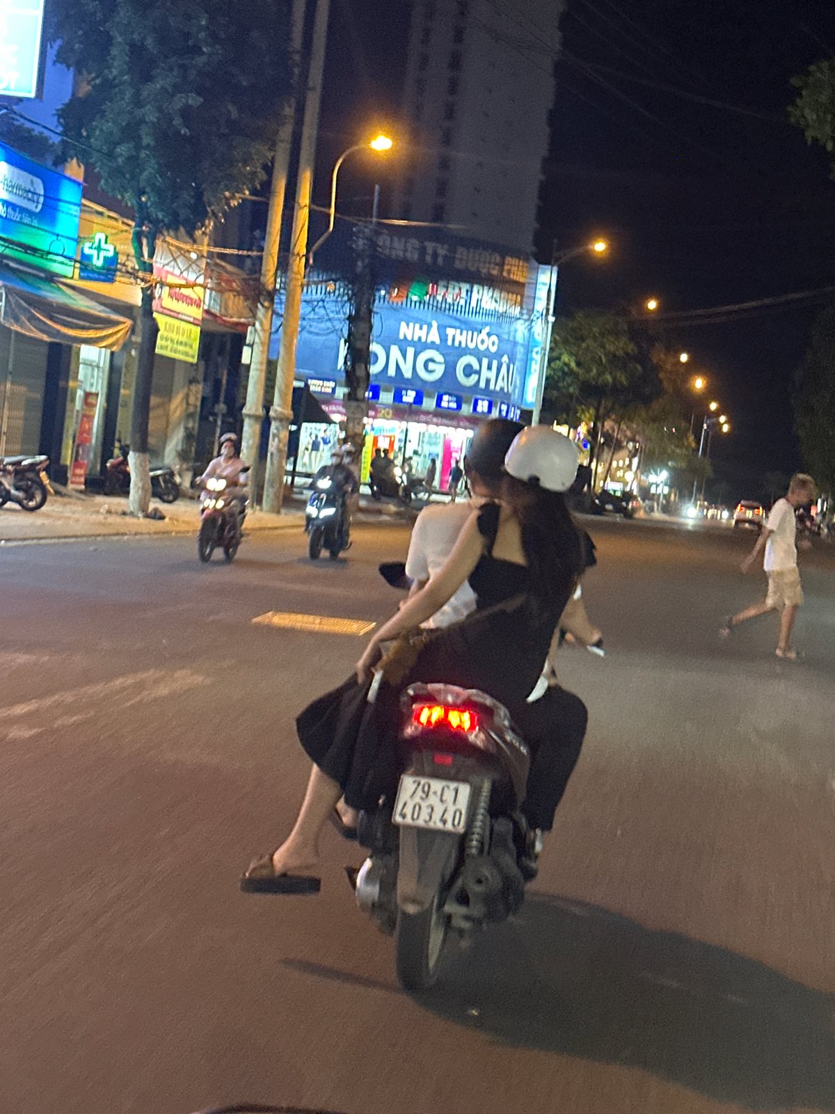 Evening street life captured in Bac Nha Trang Ward