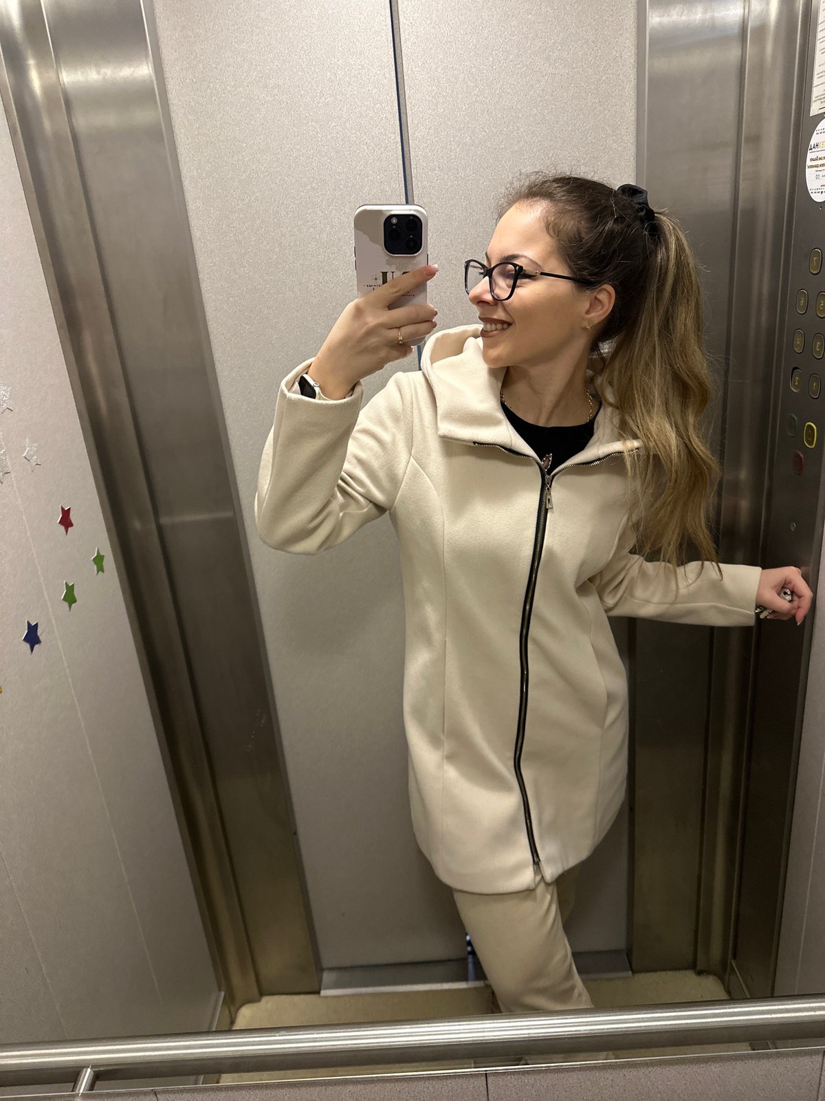 Woman takes elevator selfie in Stara Zagora