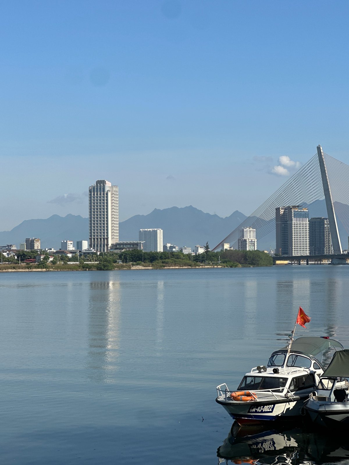 Han River promenade and Da Nang streets on a clear day