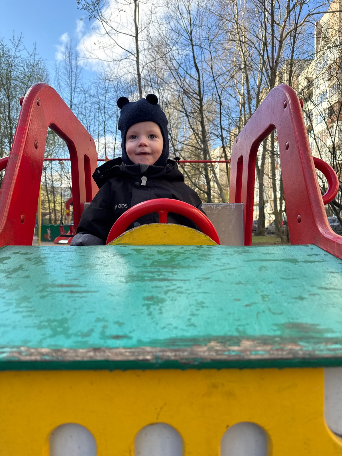 Morning family moments documented across Saint Petersburg locations