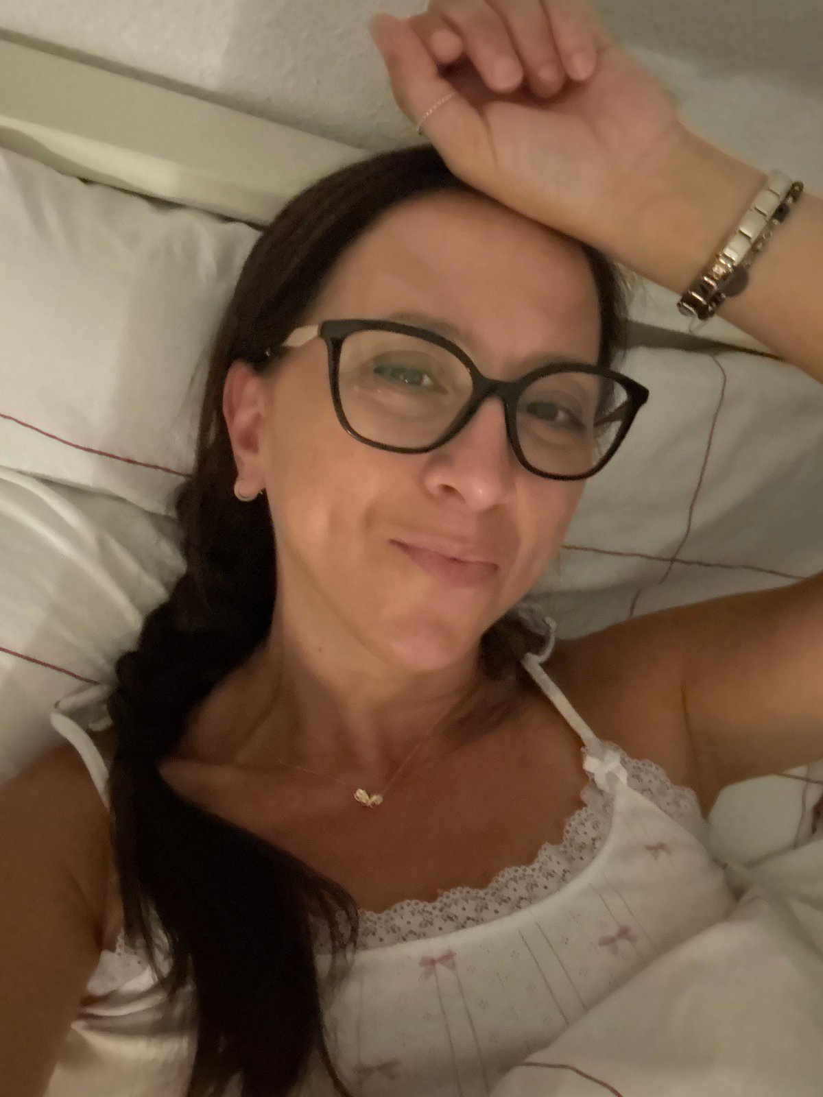 Relaxed bedroom poses in Marum, Netherlands