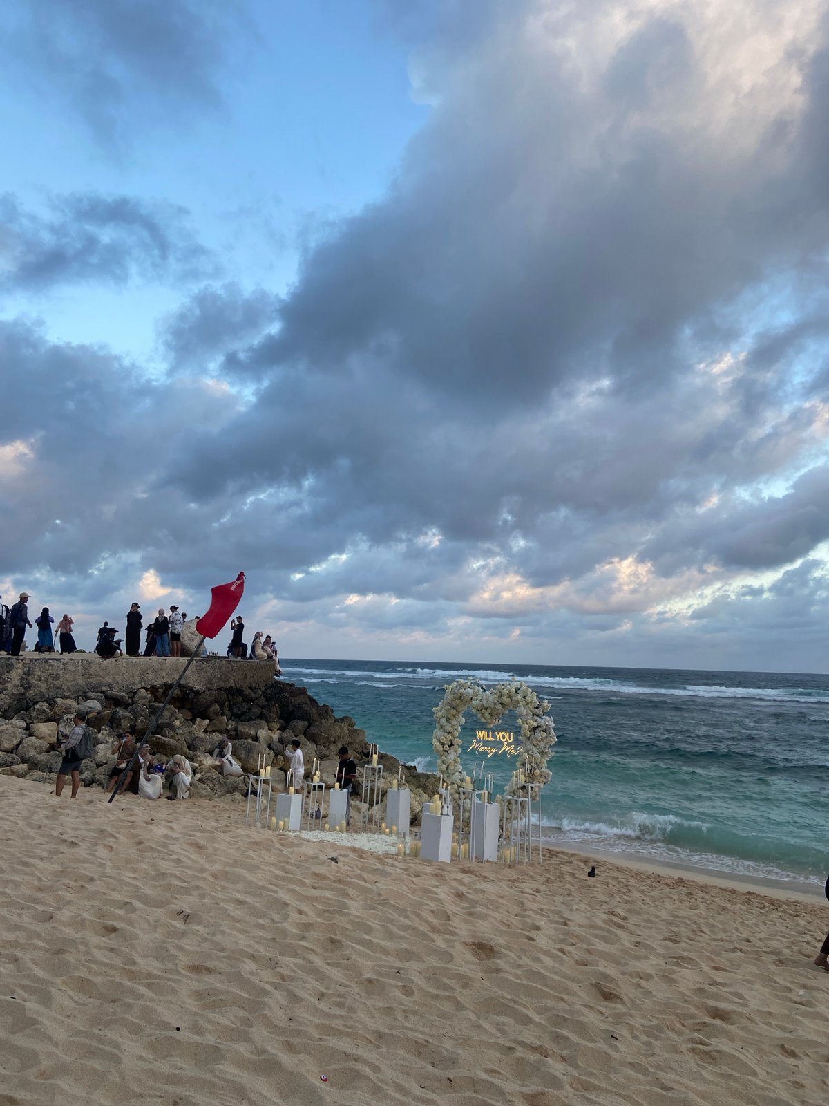 Marriage proposal setup spotted on Kuta Selatan beach