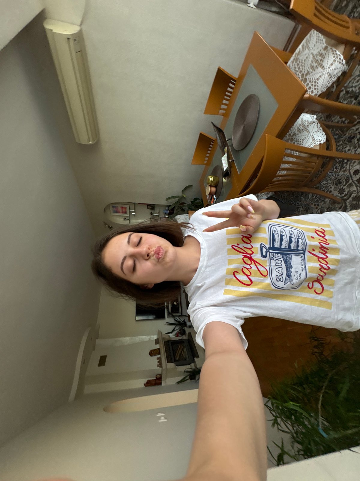 Woman takes late-night selfies at Bulgarian residence