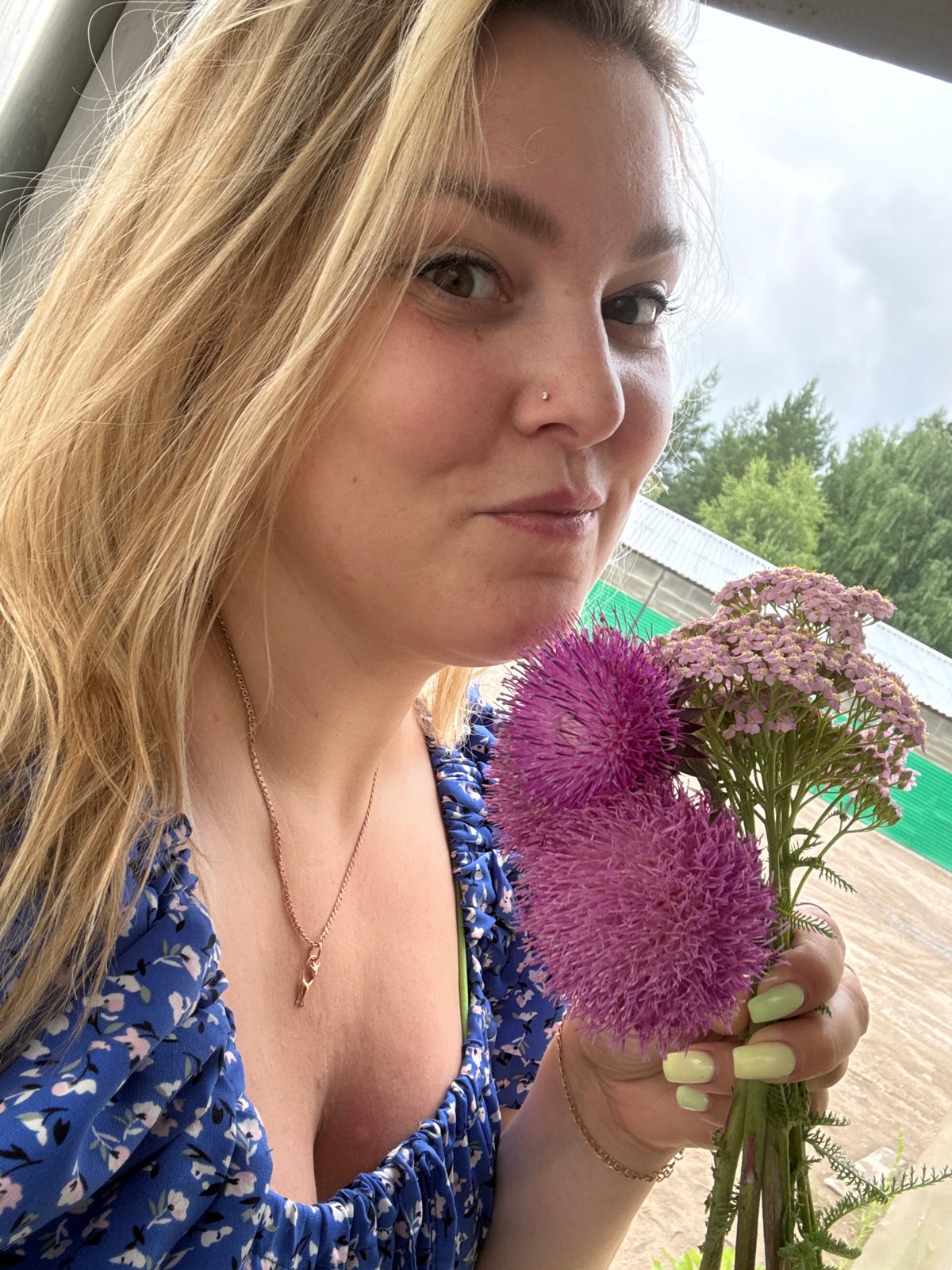 Wildflower picking and countryside wandering in rural Russia