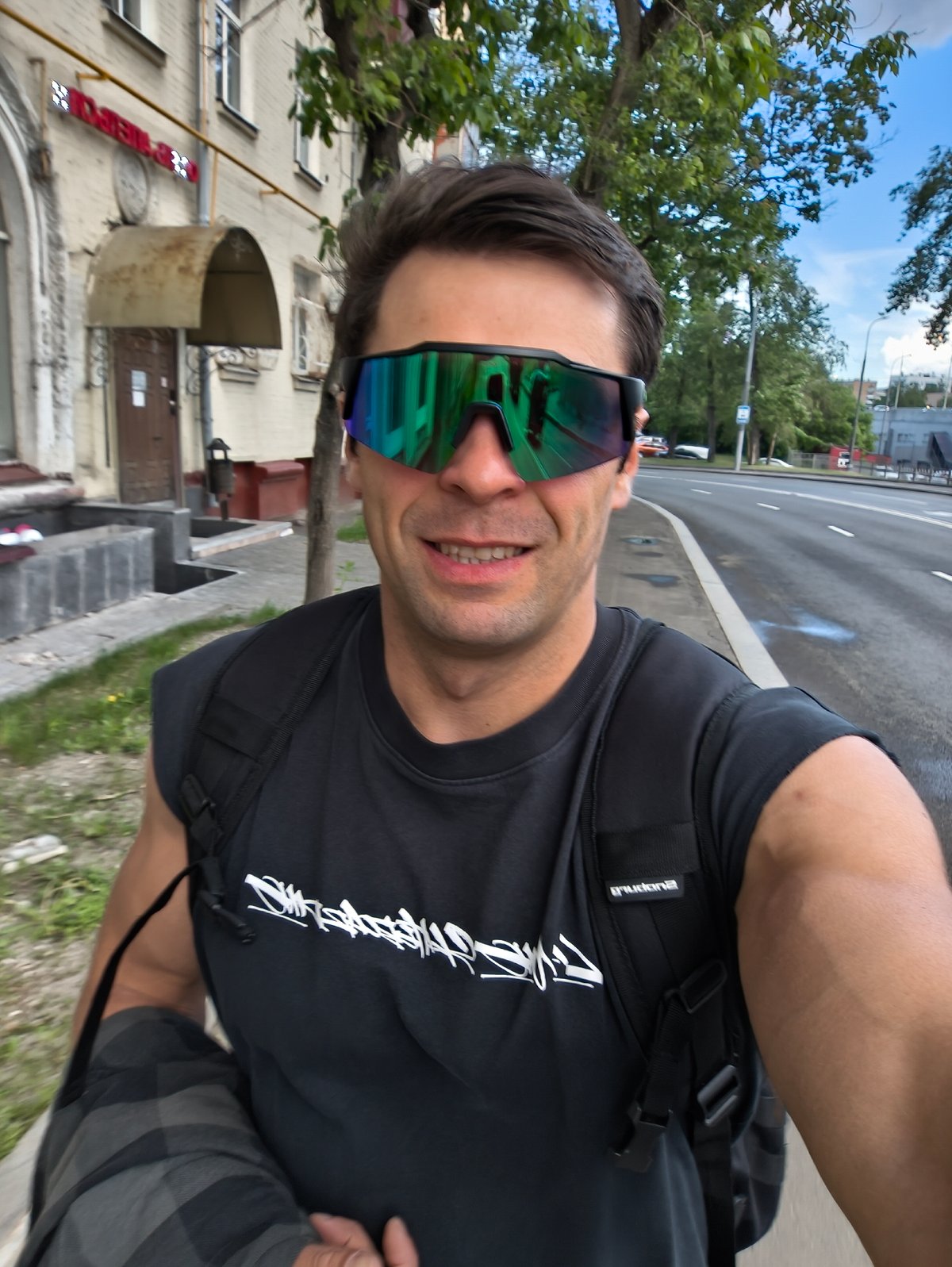 Ordinary street life documented in central Moscow