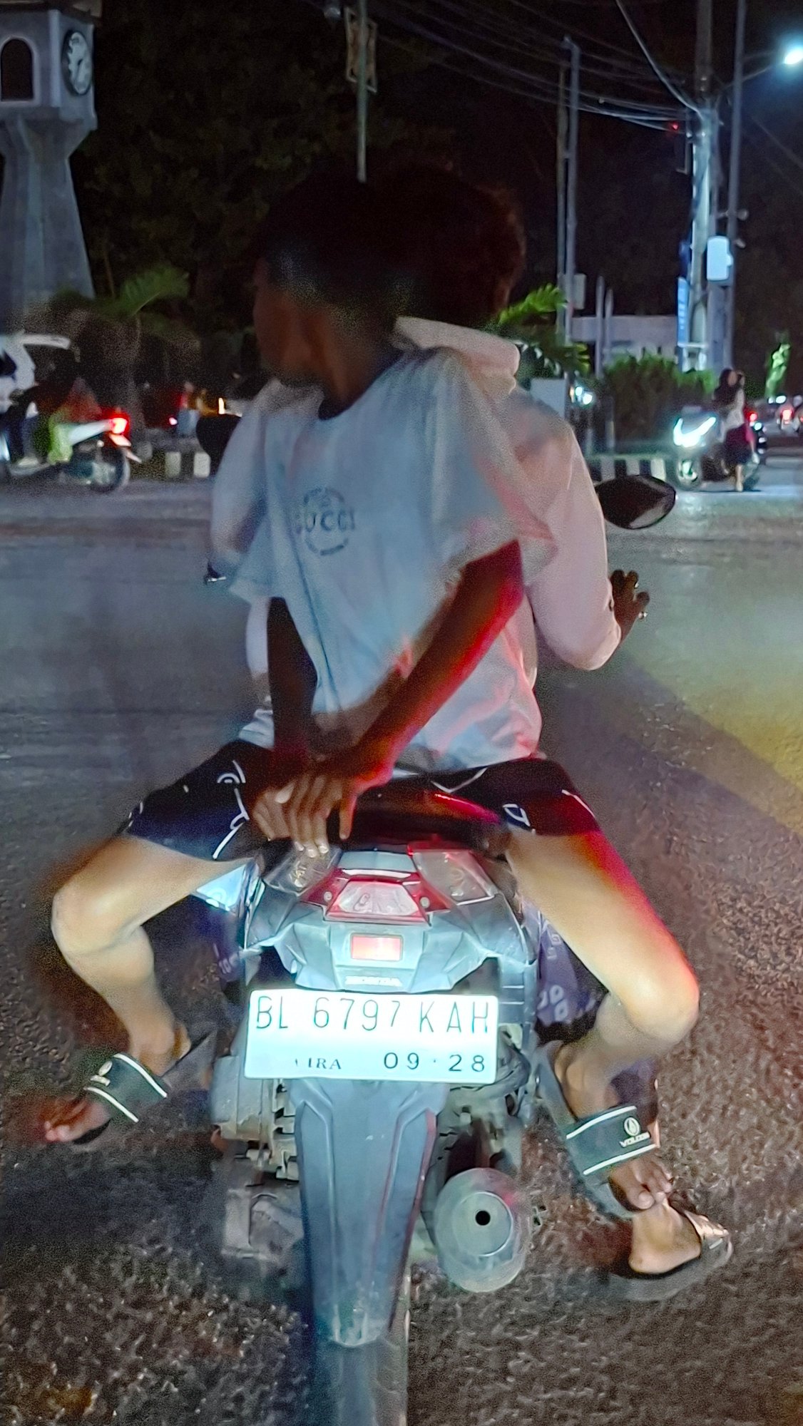 Durian stall and late-night street life in Lhokseumawe