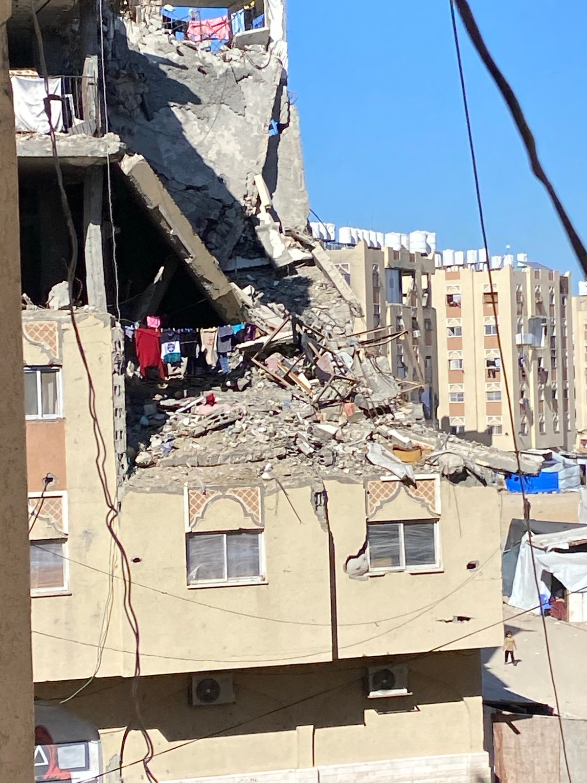Extensive building damage documented in Khan Yunis