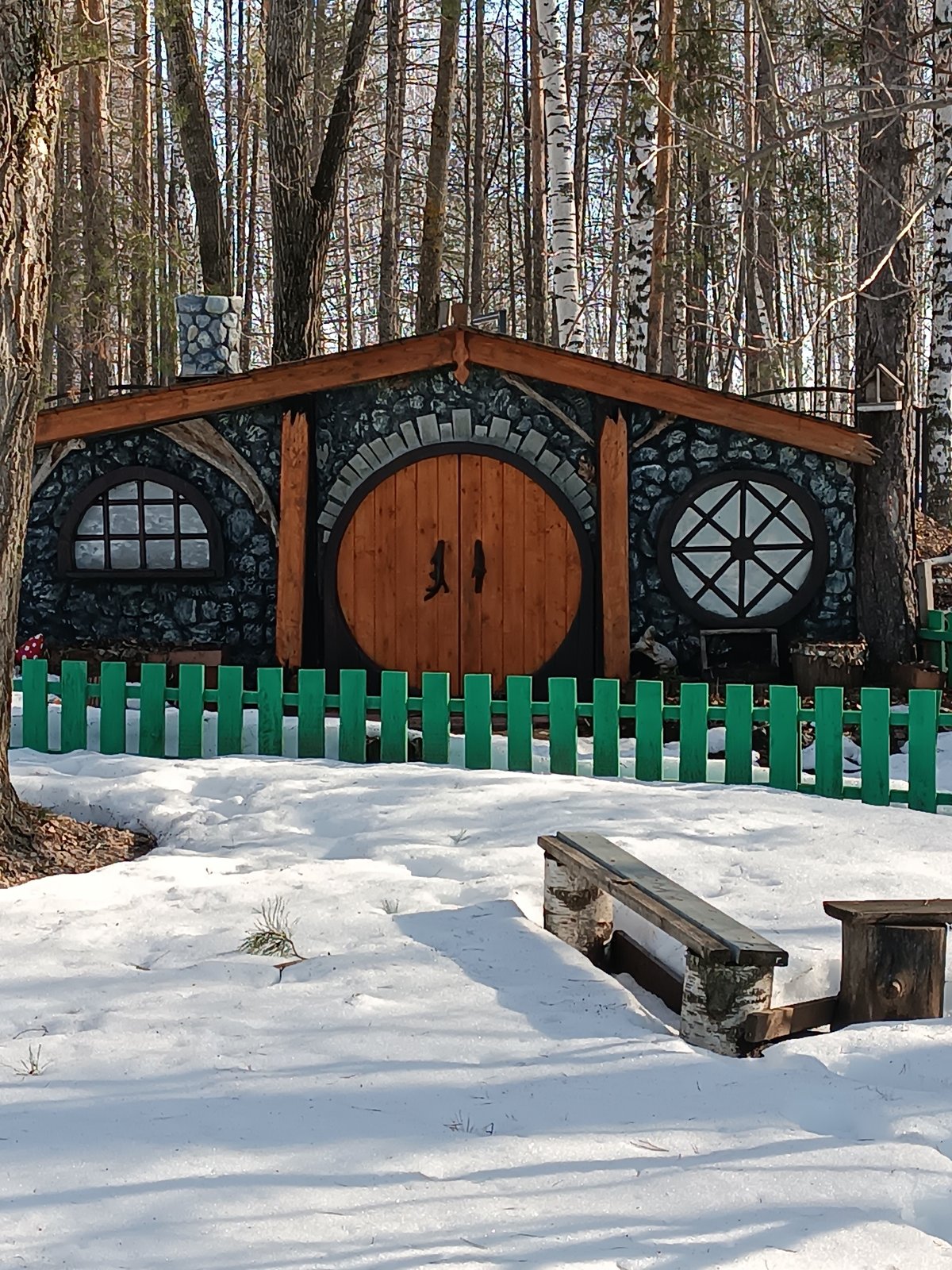 Morning park visit documented in Chaikovsky, Russia