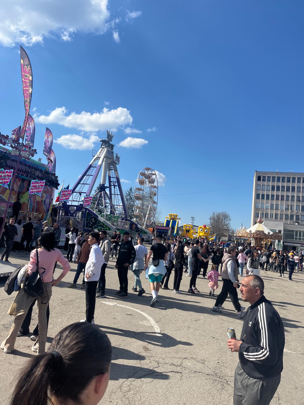 Spring carnival draws crowds to Lovech, Bulgaria
