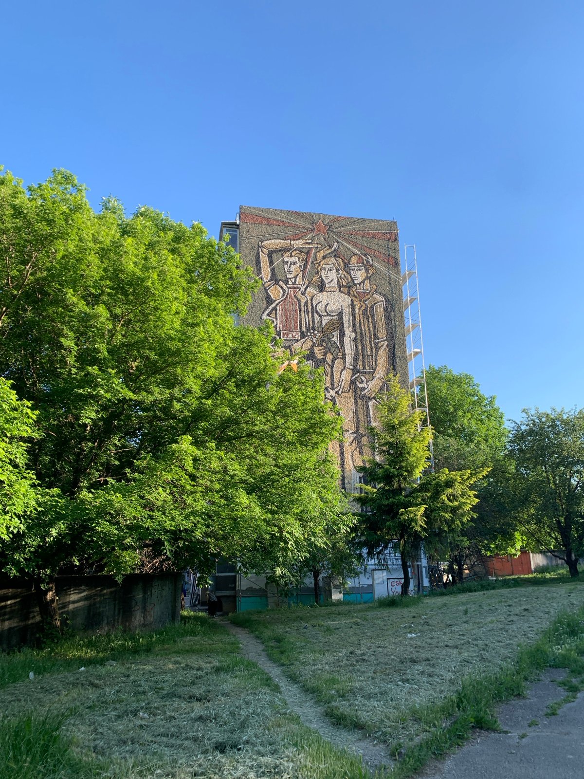 Street scenes and Soviet-era murals documented in Lovech