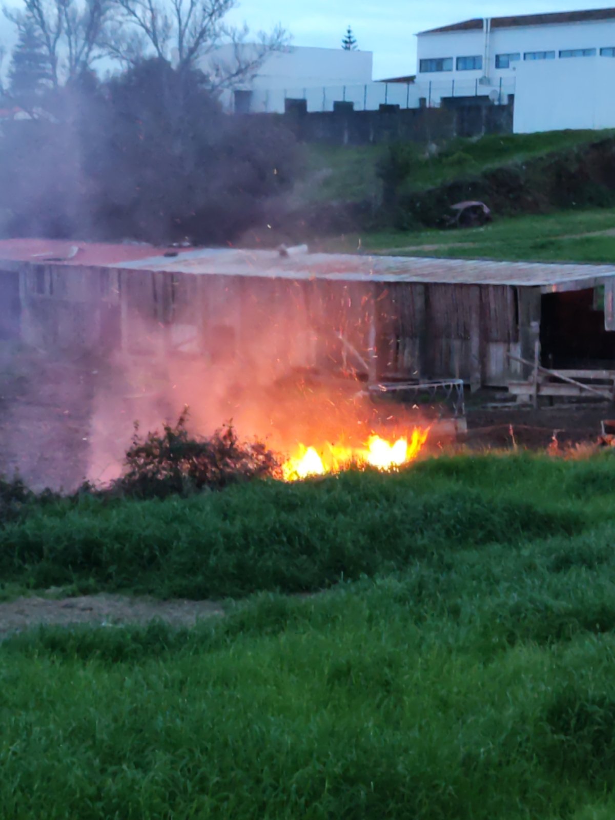 Wooden shed catches fire in Ribeira Grande, Portugal
