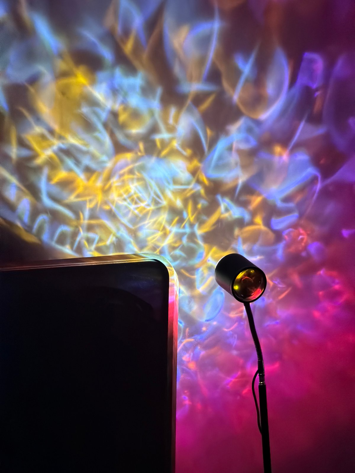 Colorful projector light patterns observed in Dreiliņi, Latvia