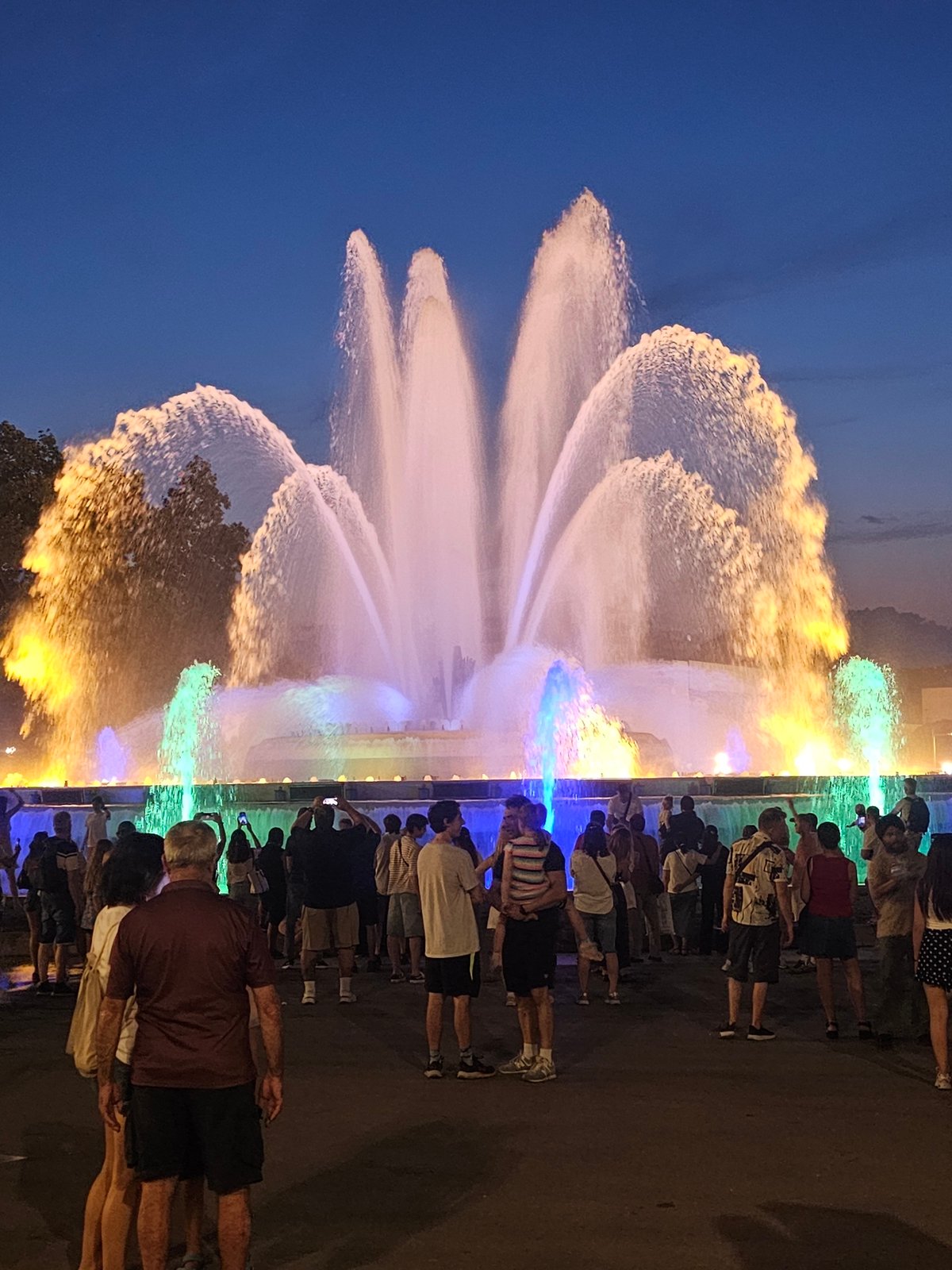 Barcelona's Magic Fountain draws crowds for its evening light show