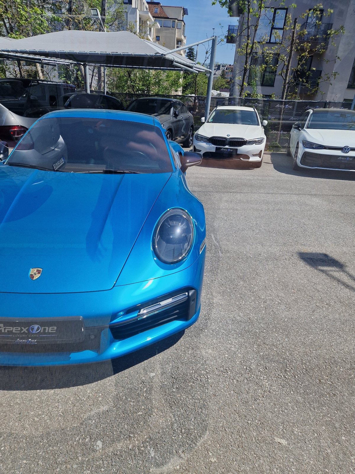 Blue Porsche spotted near construction site in Sofia