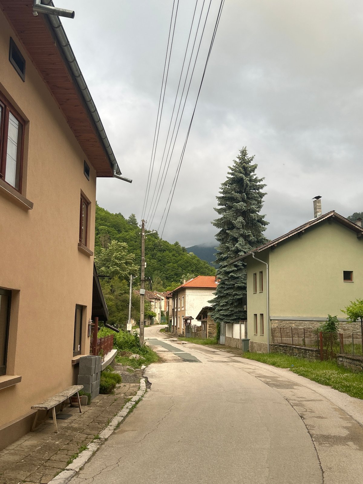 Rural Village Documentation: 30 Photos Capture Hillside Community
