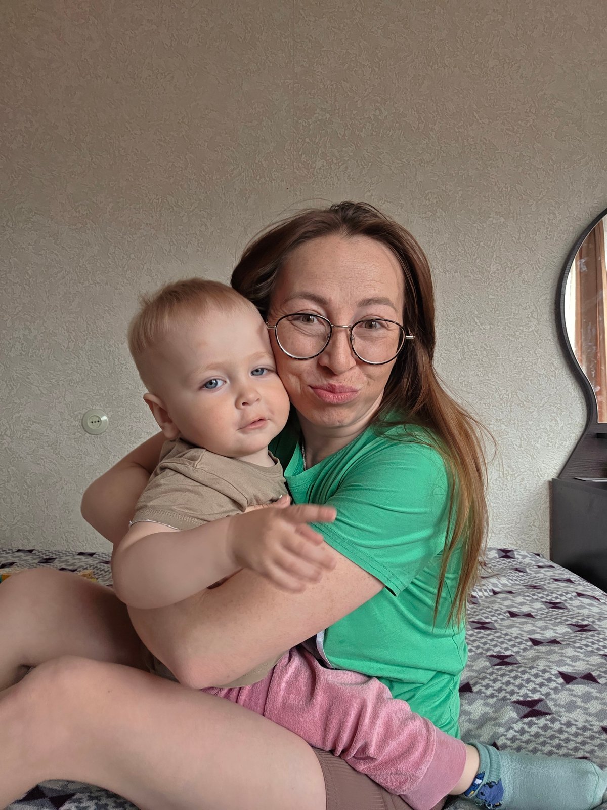Early morning family moments captured in Chaikovsky apartment