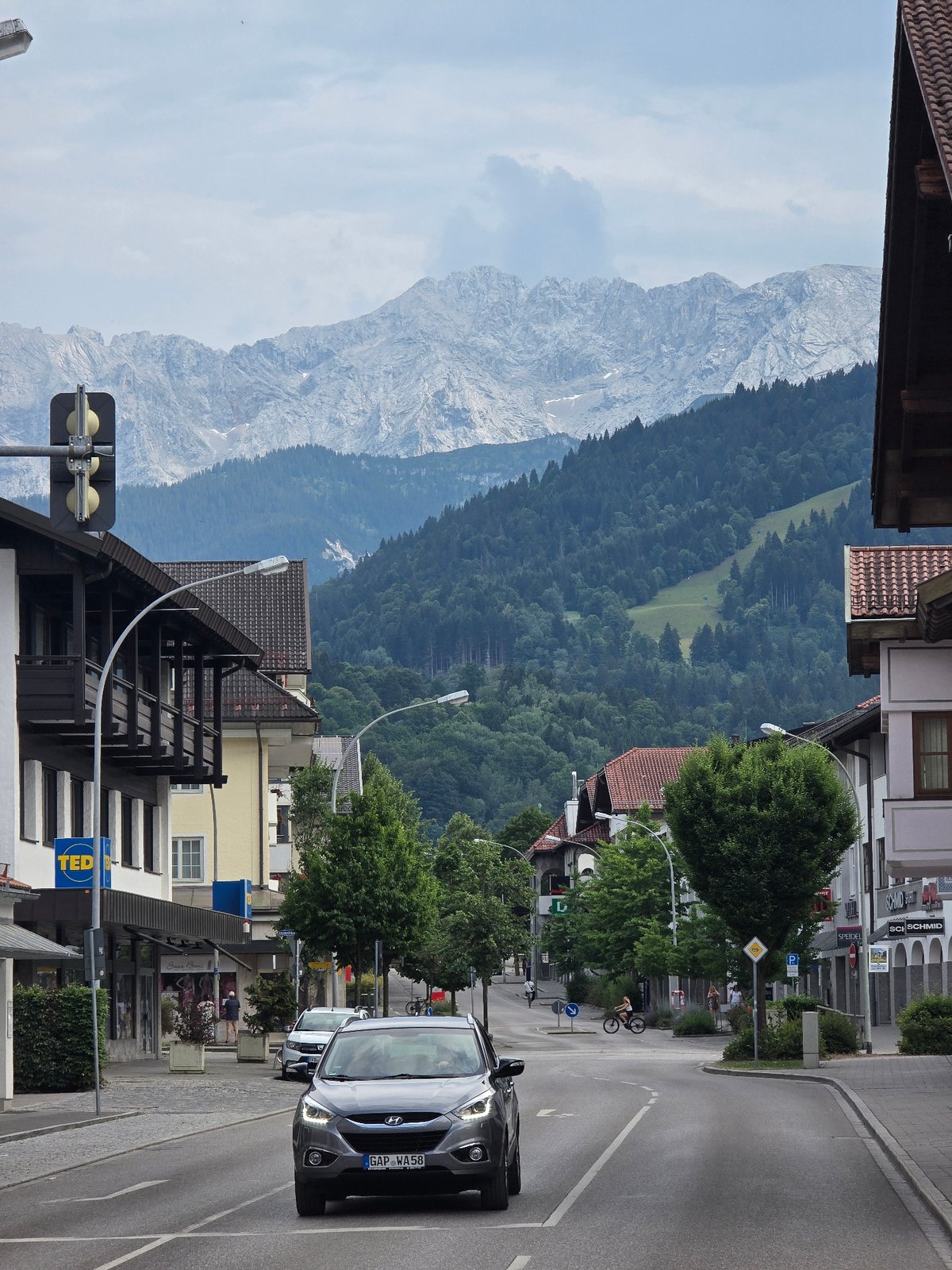 Street scenes and river views in Garmisch-Partenkirchen, Alps backdrop