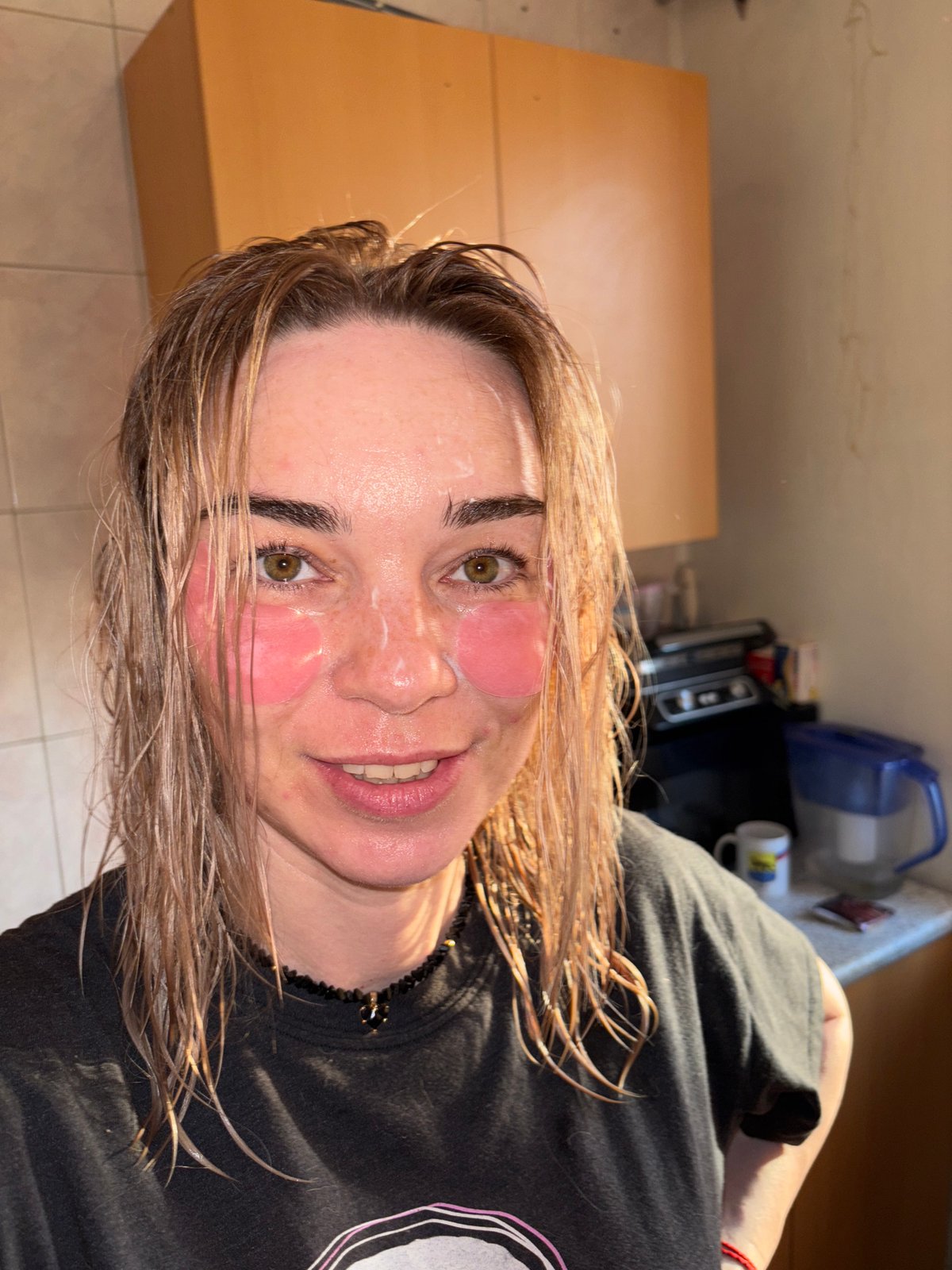 Woman documents skincare routine and casual dinner in Murino