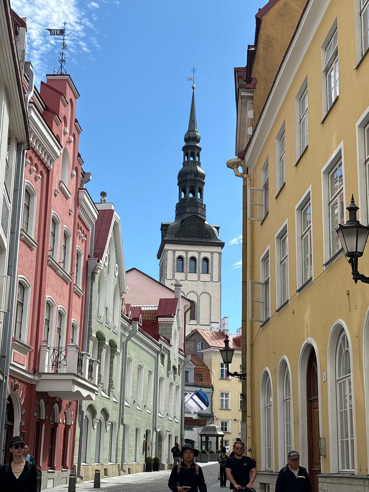 Tallinn Old Town afternoon: architecture, street art, and a wedding limo