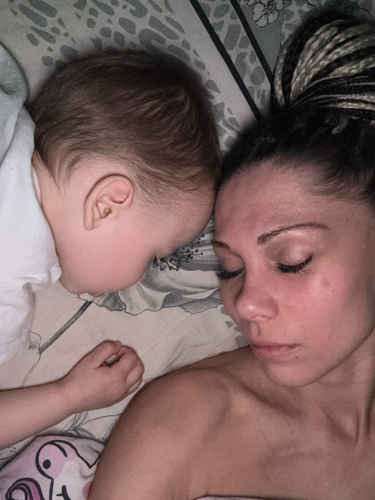 Playful domestic moments captured in Rusanovo, Russia