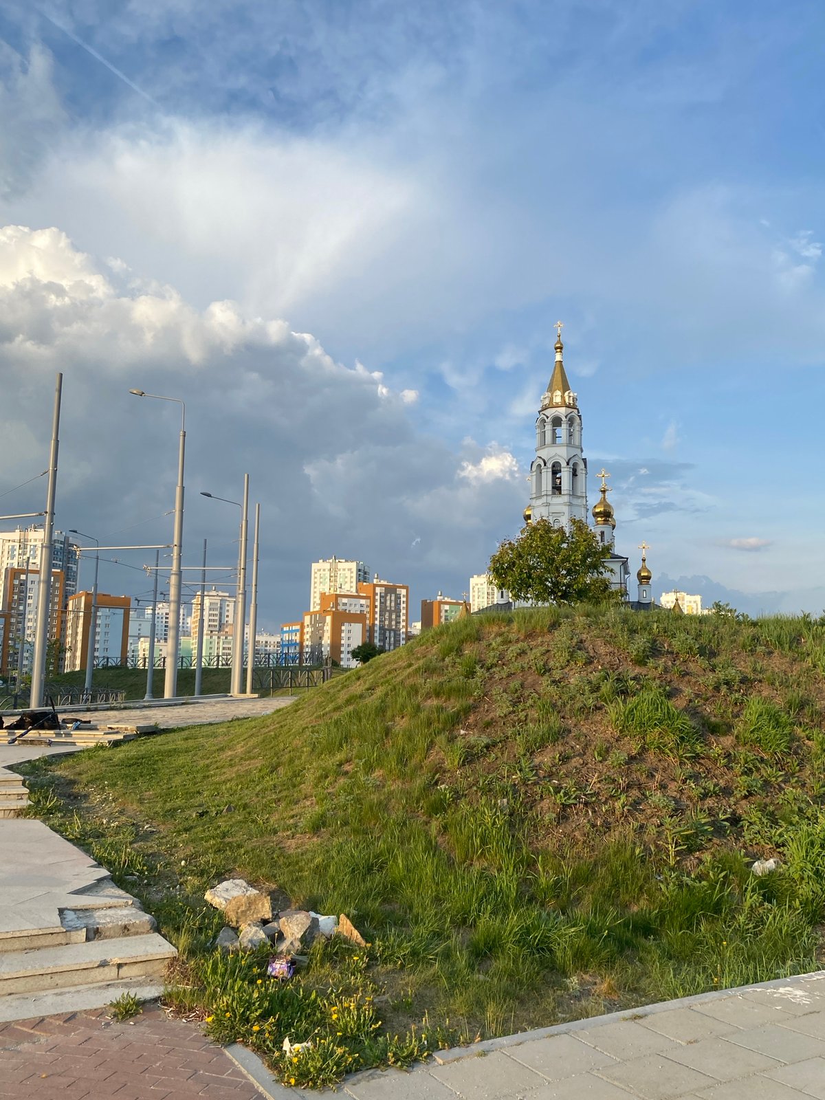 Afternoon scenes captured across Yekaterinburg, Russia