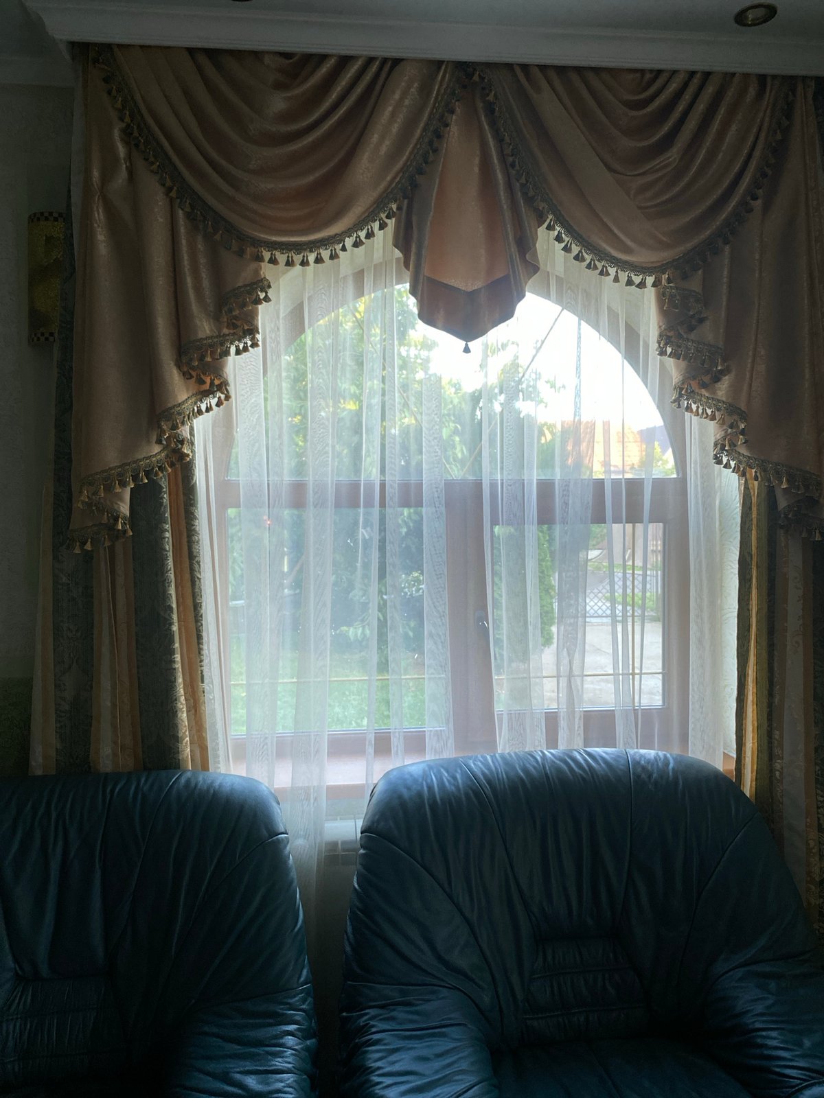 Domestic interior scenes captured across unknown locations within minutes