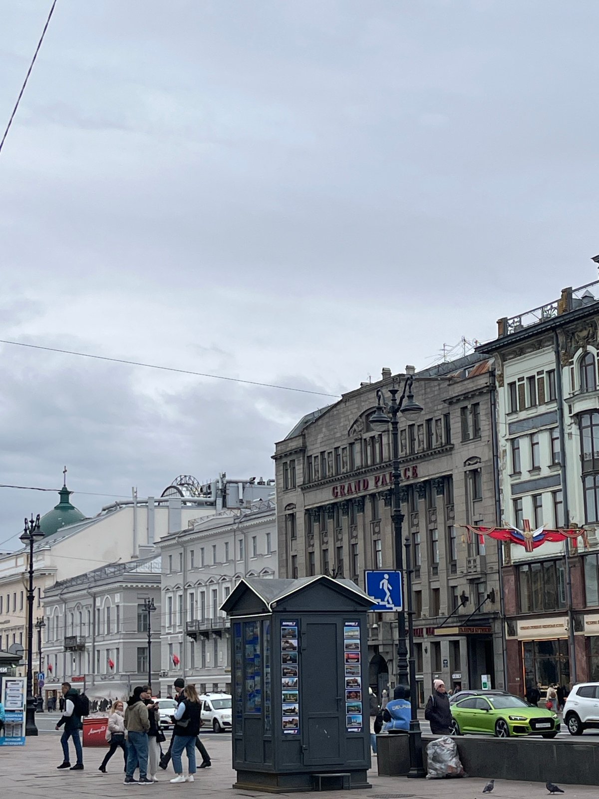 Overcast day street scenes documented in Russian city
