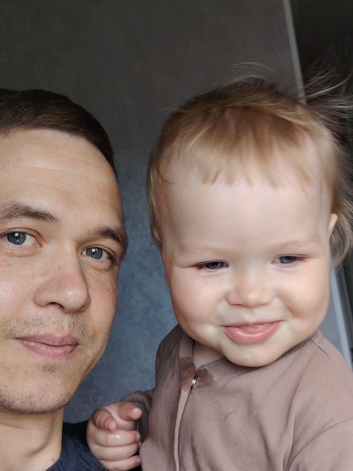 Morning snapshots capture domestic life in Chaikovsky, Russia