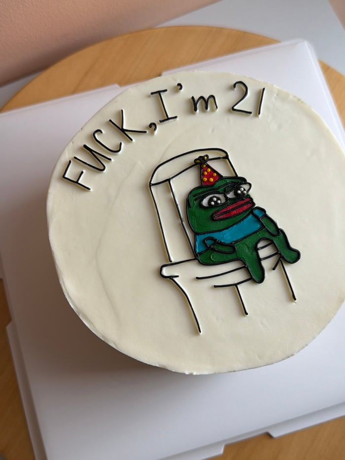 Tel-Aviv residents document cake and dog in domestic scenes