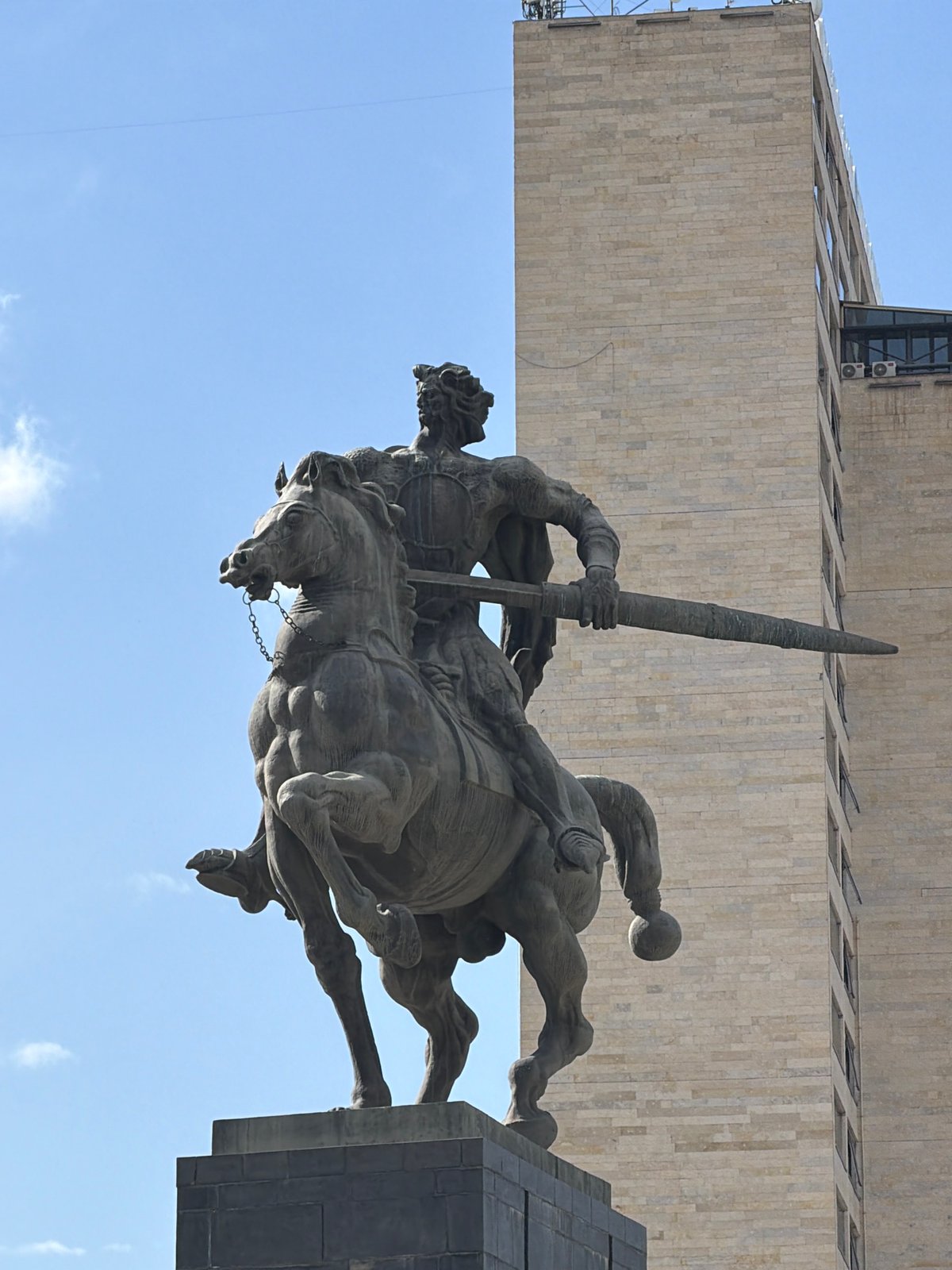 Public statues documented in Tbilisi, Georgia