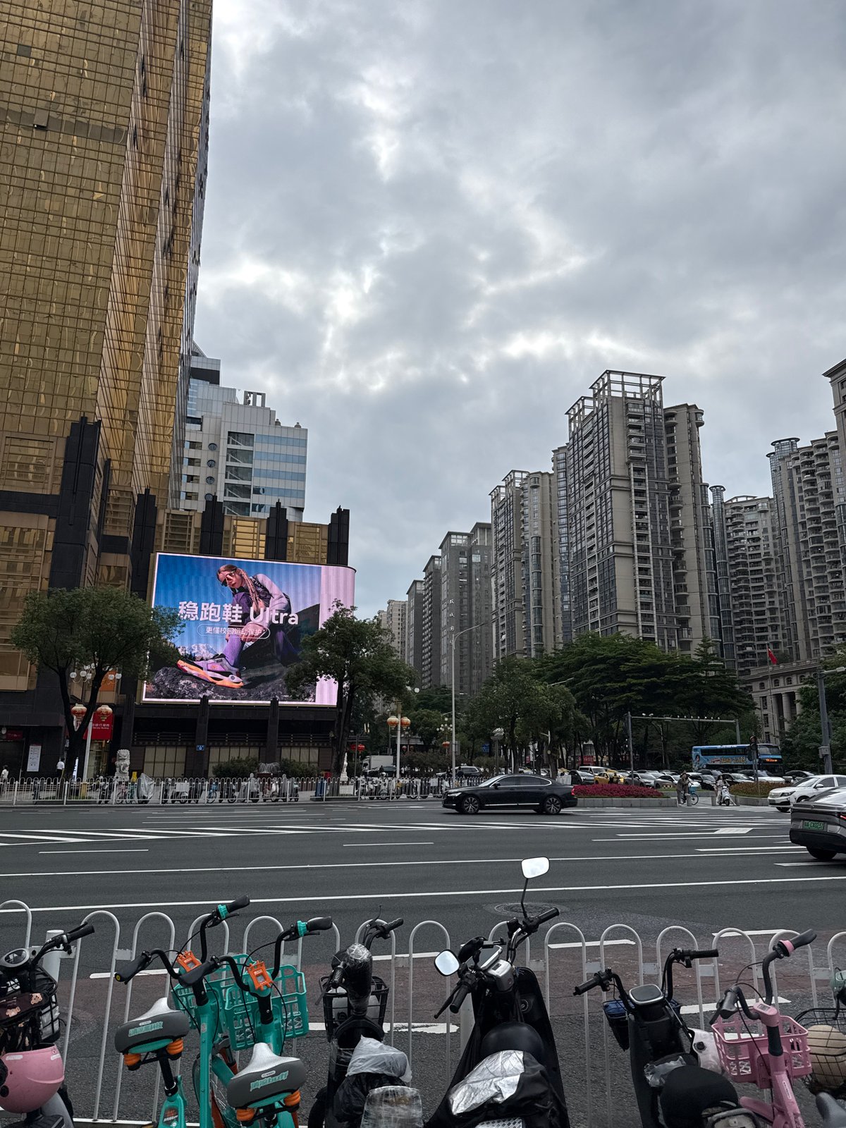 Morning life documented across Tianhe District, Guangzhou