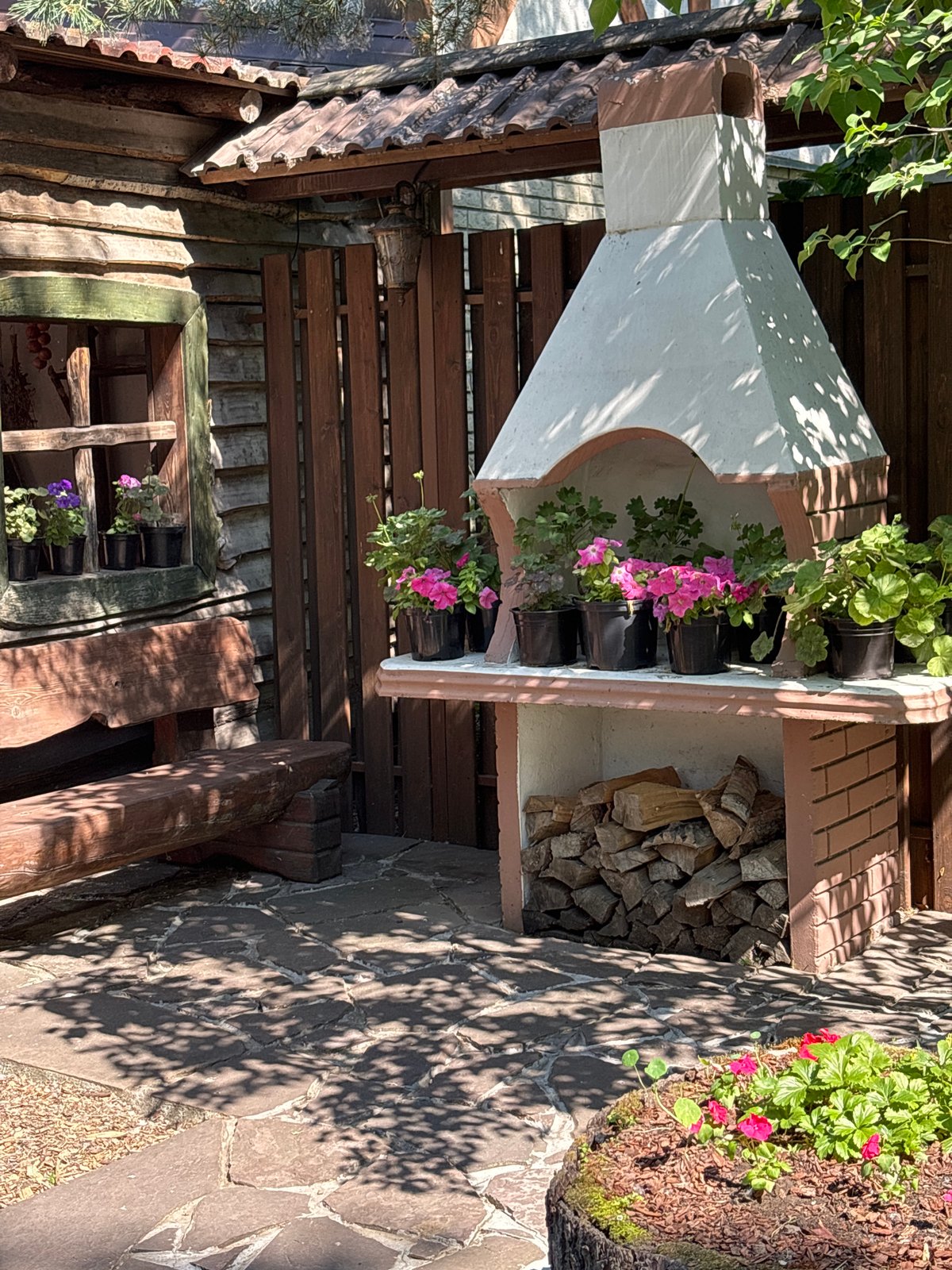 Rustic themed park installations documented in Abakan, Russia