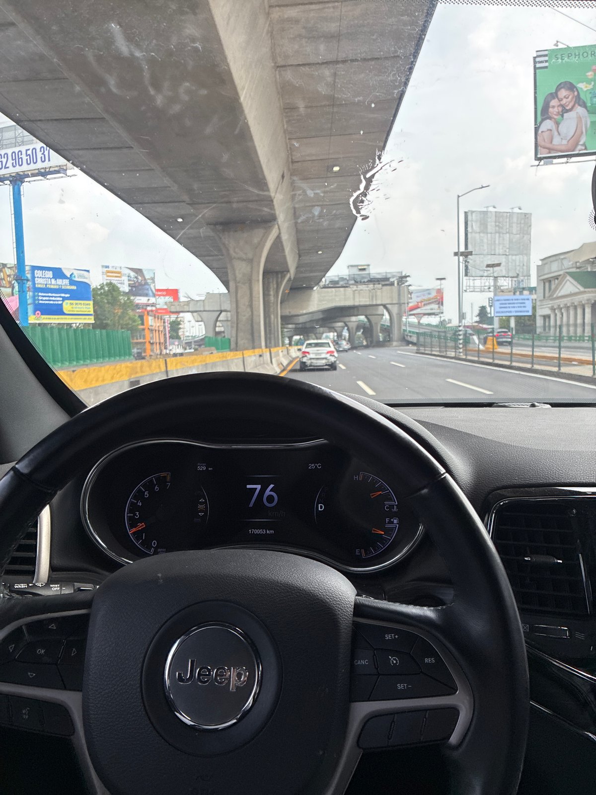 Driver captures highway view from Jeep in Naucalpan de Juárez