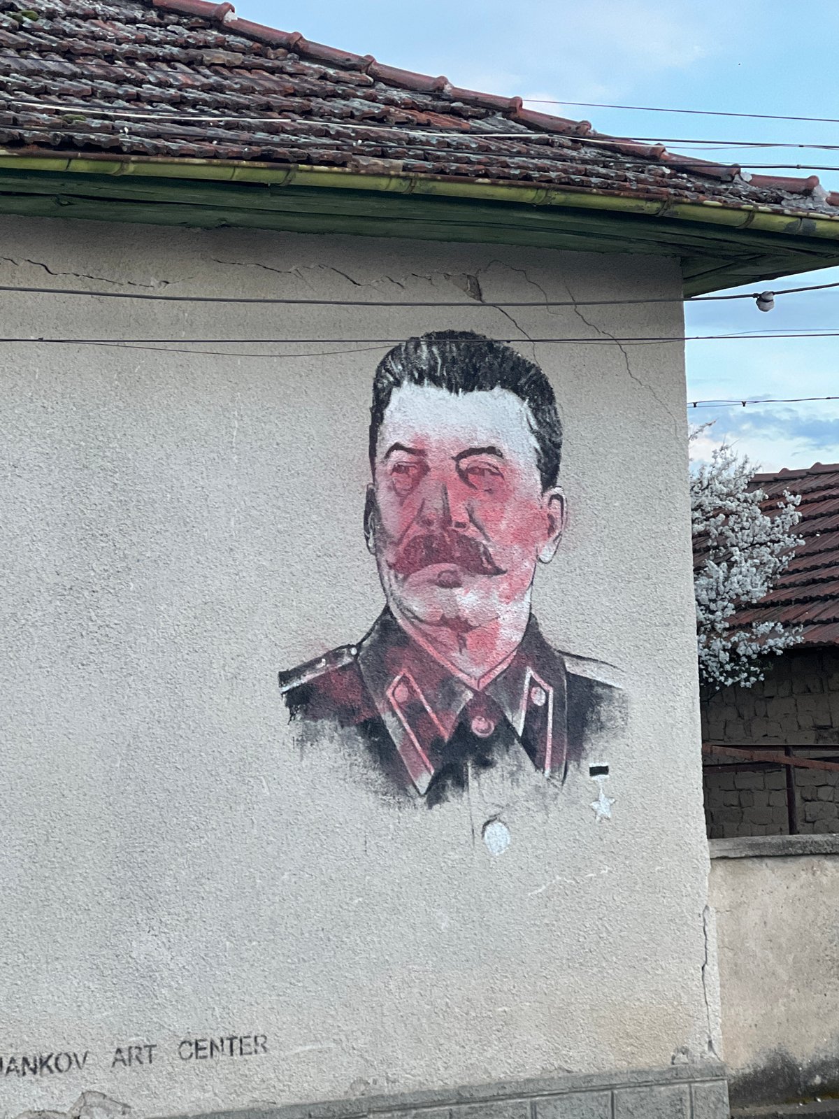 Military portrait mural spotted on building in Bulgarian town