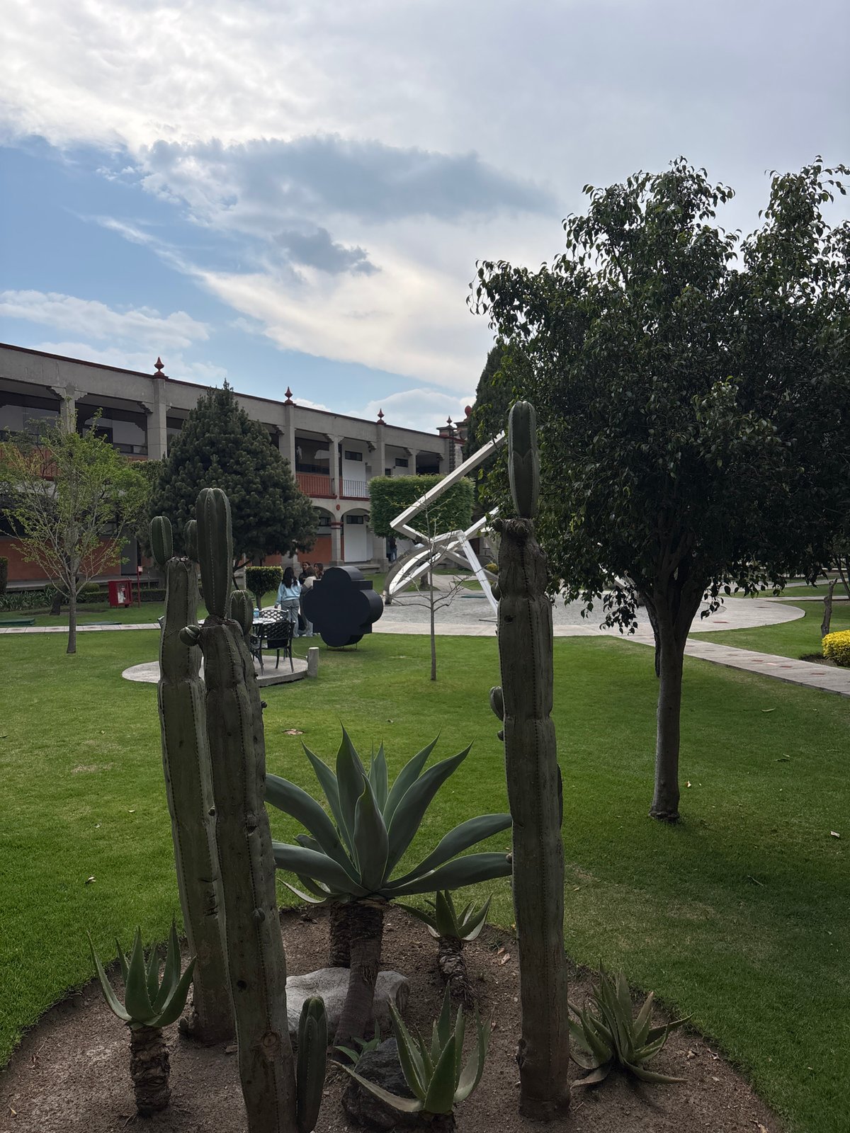 Evening documentation of UDLAP campus life in San Andrés Cholula