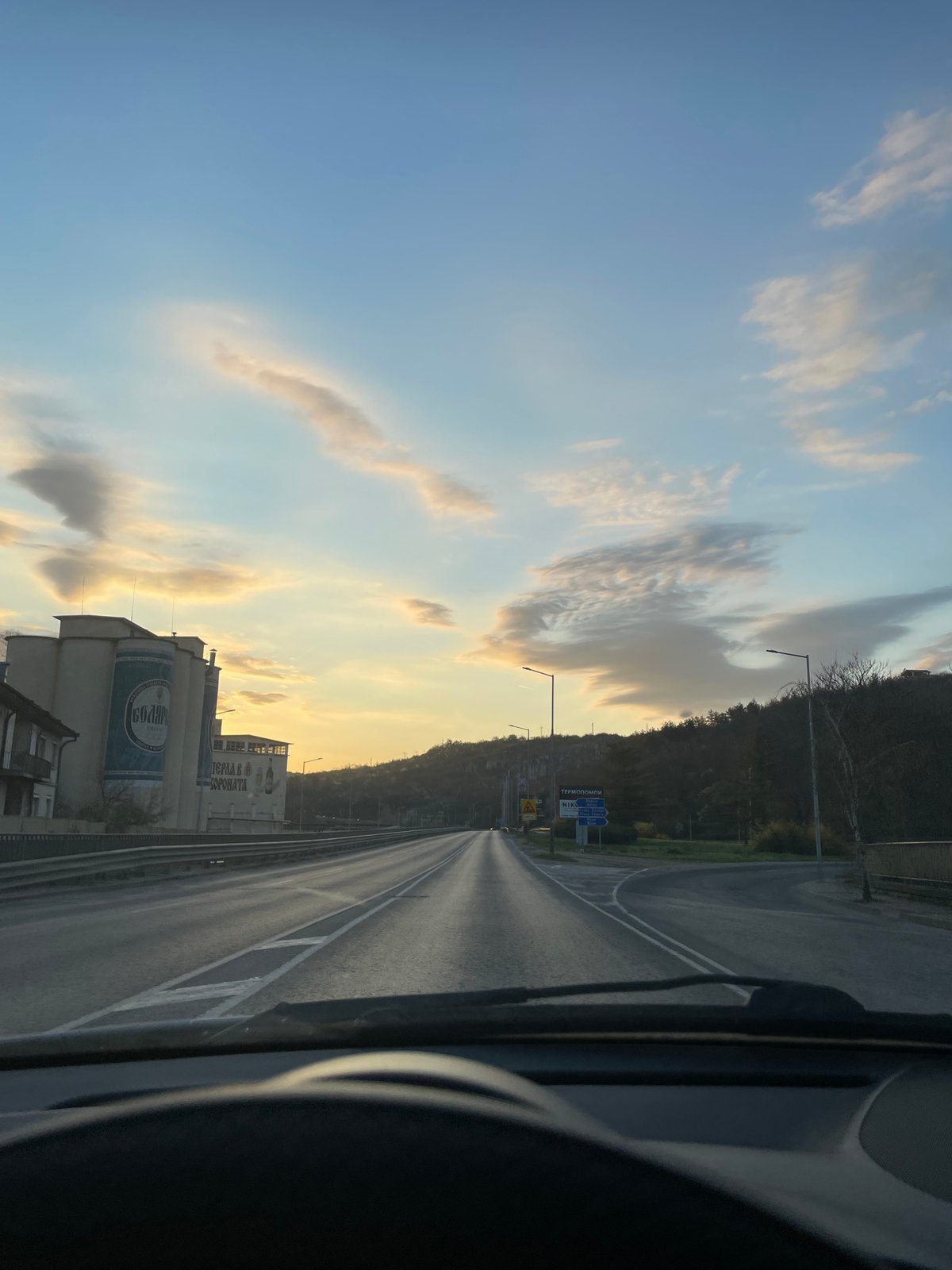 Early morning drive captured on Veliko Tarnovo road