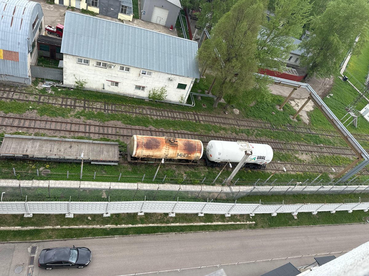 Ordinary Sunday morning captured across Moscow suburbs