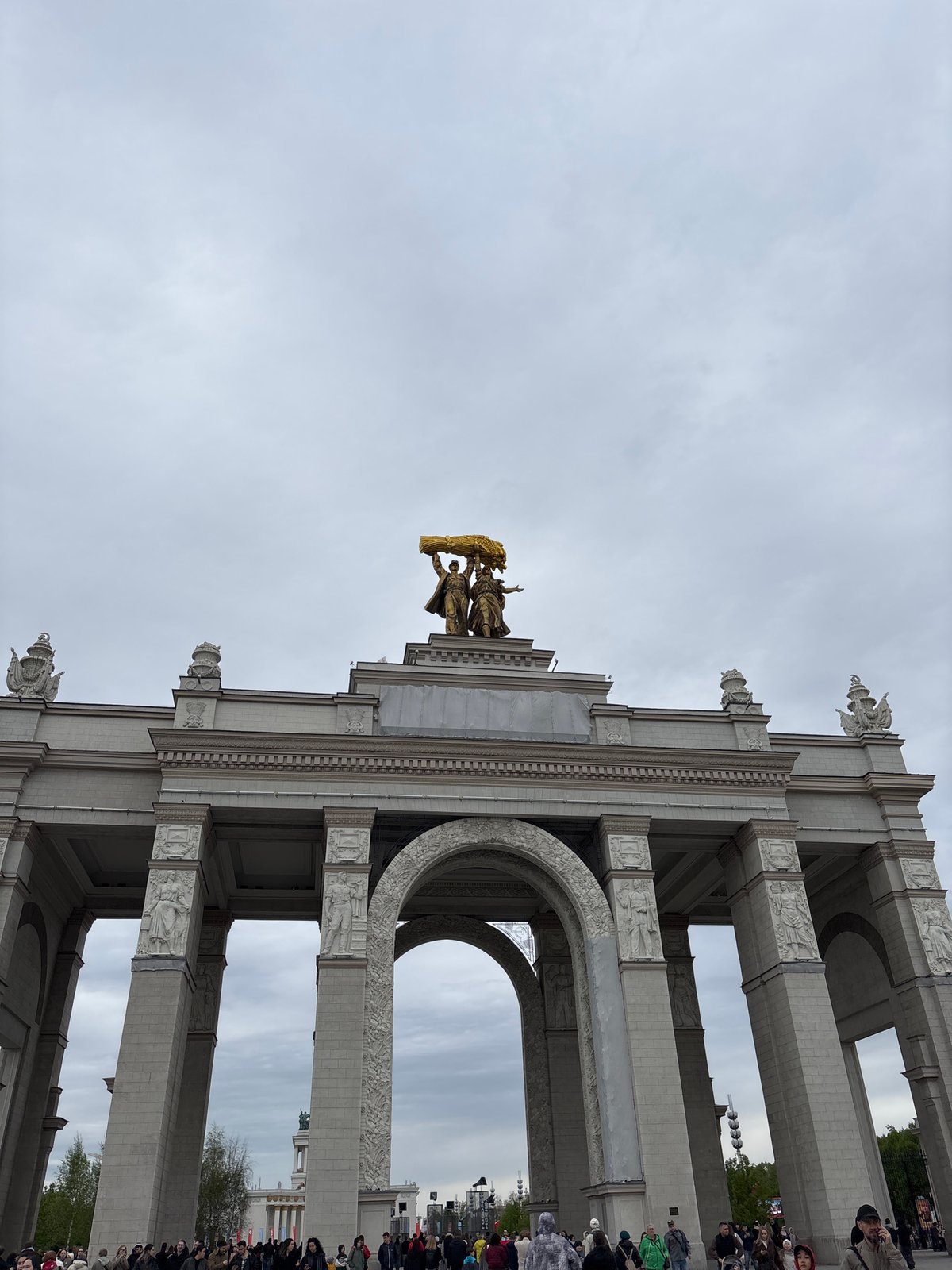 Moscow Victory Day sites documented by witness